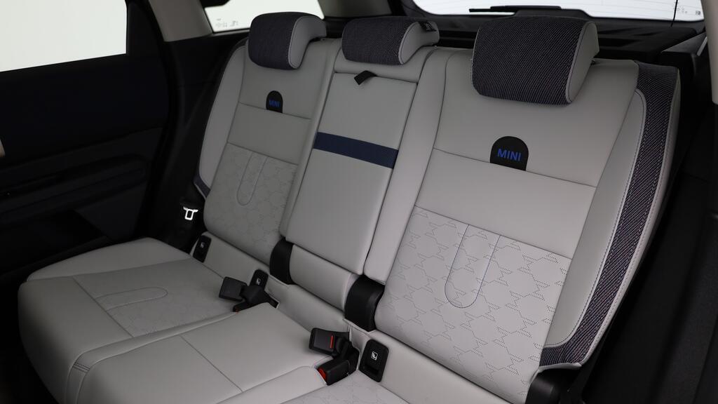 MINI Countryman E-image-19