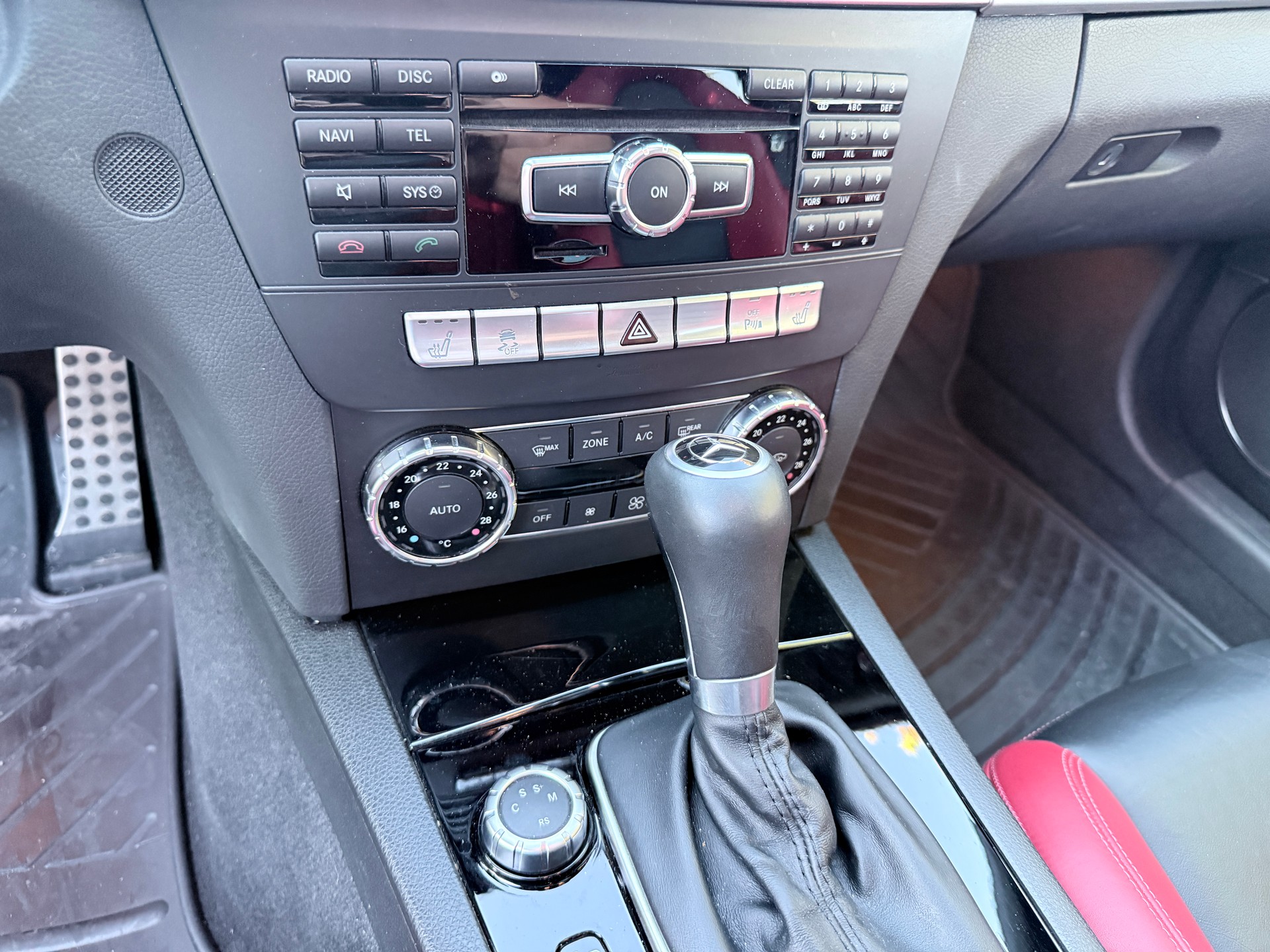 MERCEDES-BENZ C 63 AMG Avantgarde Speedshift MCT-image-12
