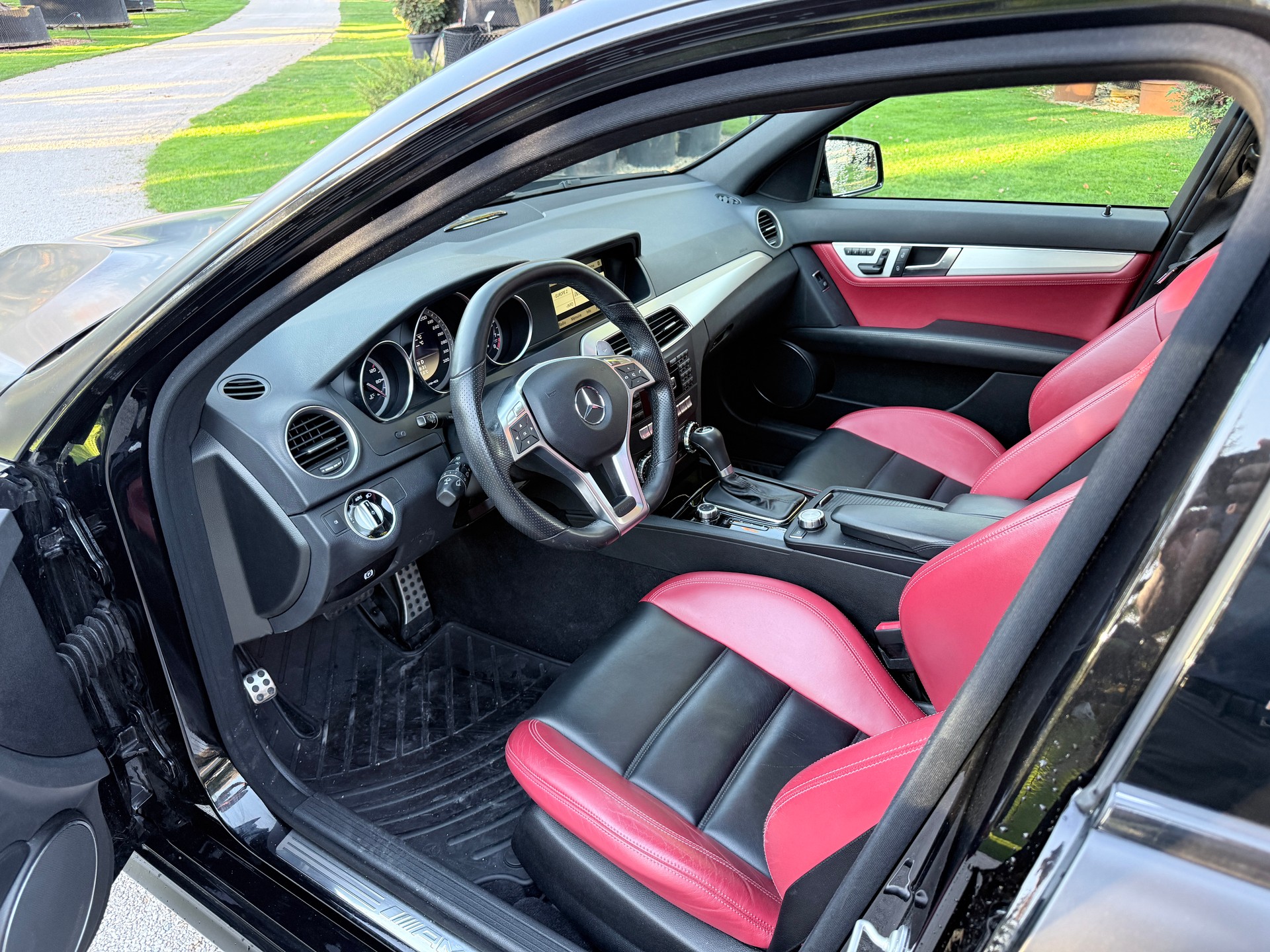 MERCEDES-BENZ C 63 AMG Avantgarde Speedshift MCT-image-7