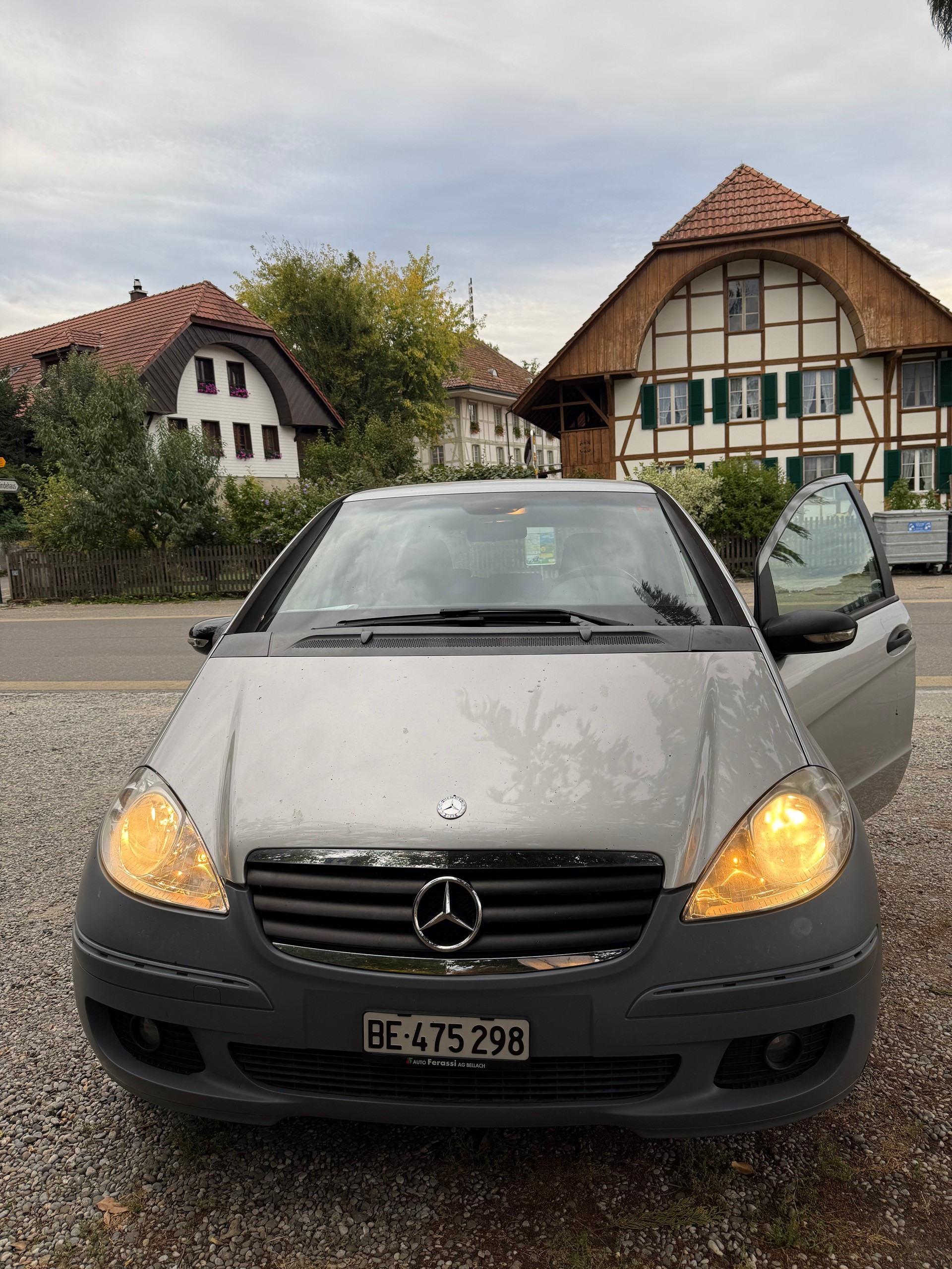 MERCEDES-BENZ A 200 Avantgarde-image-3