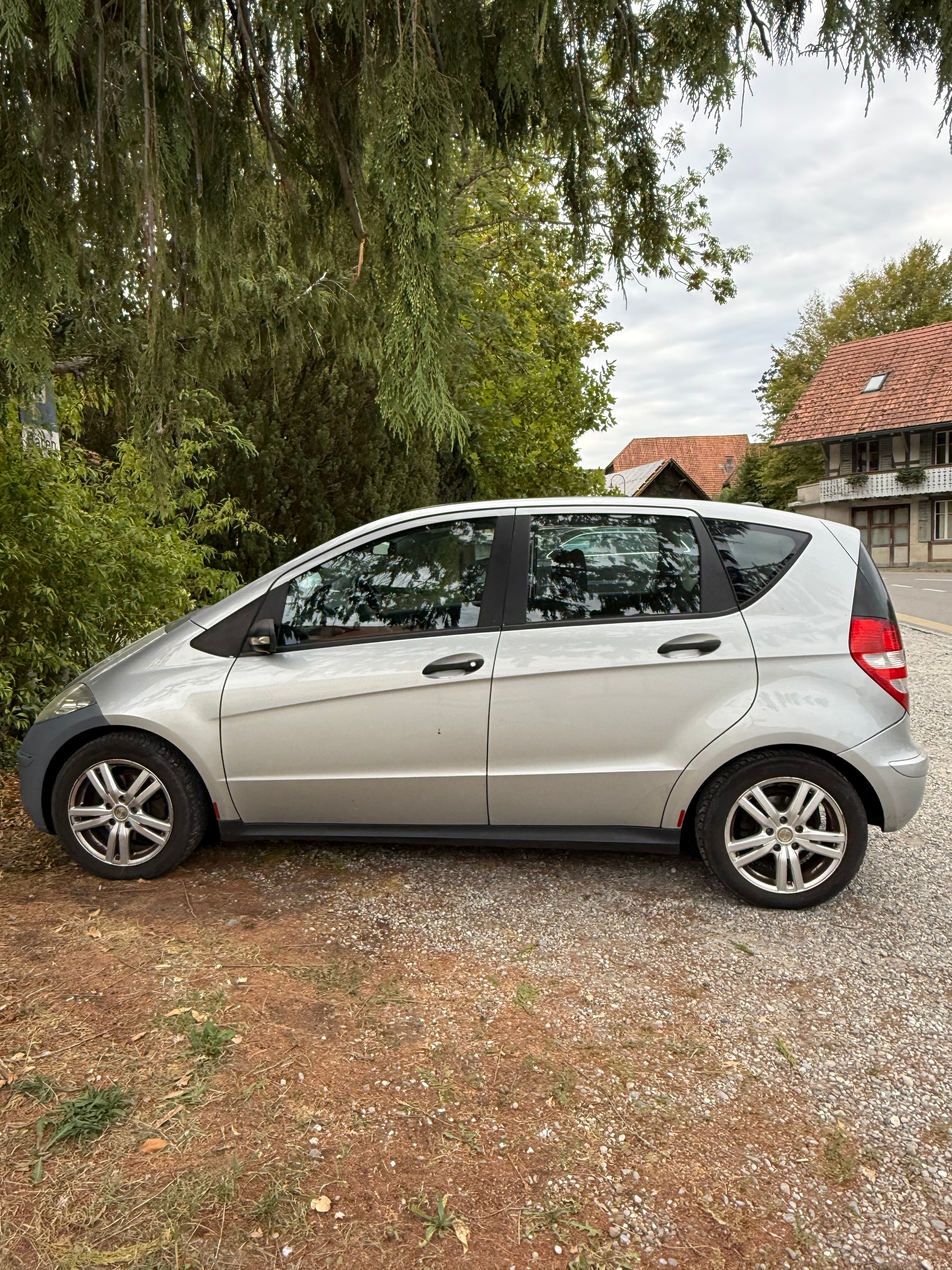 MERCEDES-BENZ A 200 Avantgarde-image-2