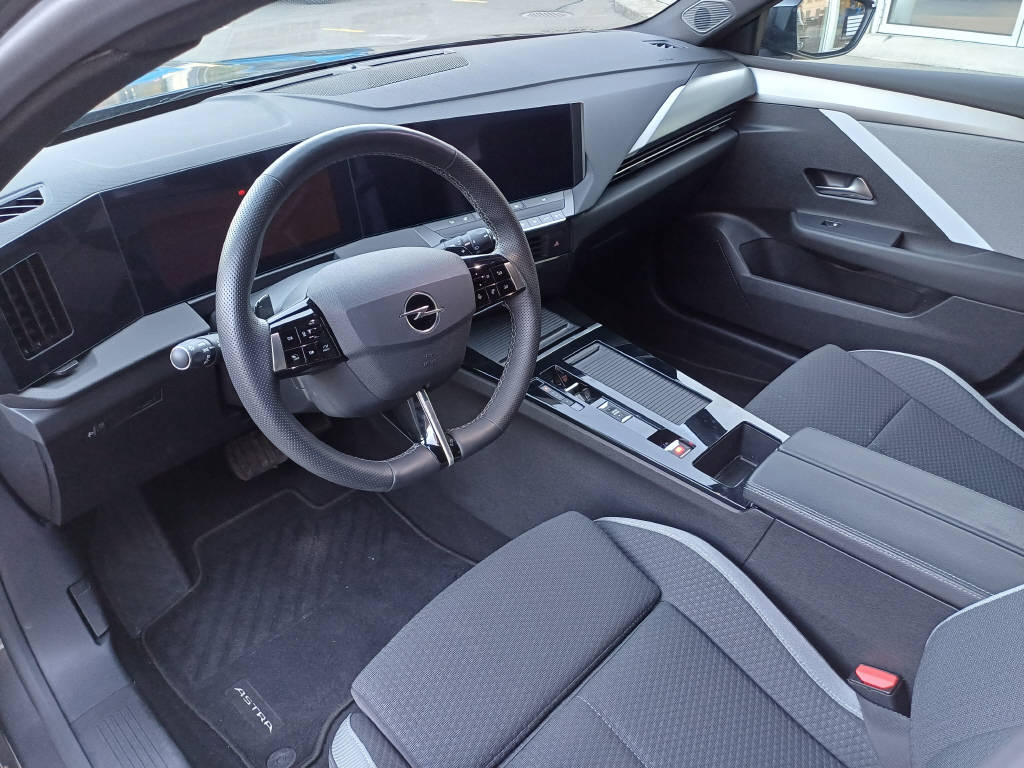 OPEL Astra 1.2 T Hybrid Edition-image-4