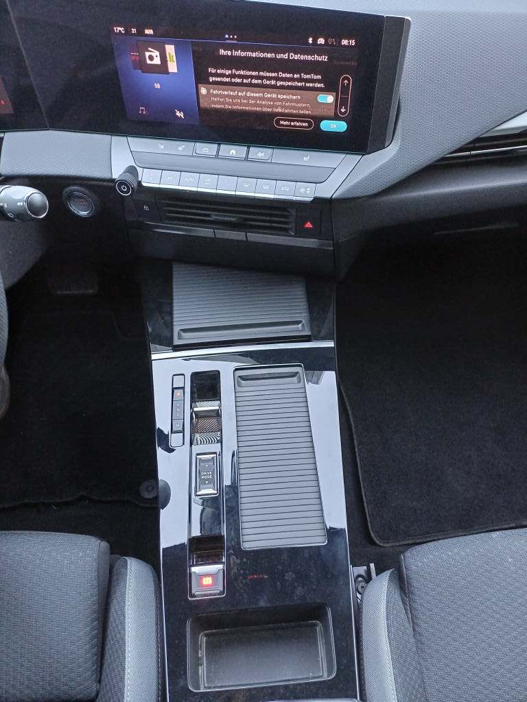 OPEL Astra 1.2 T Hybrid Edition-image-9