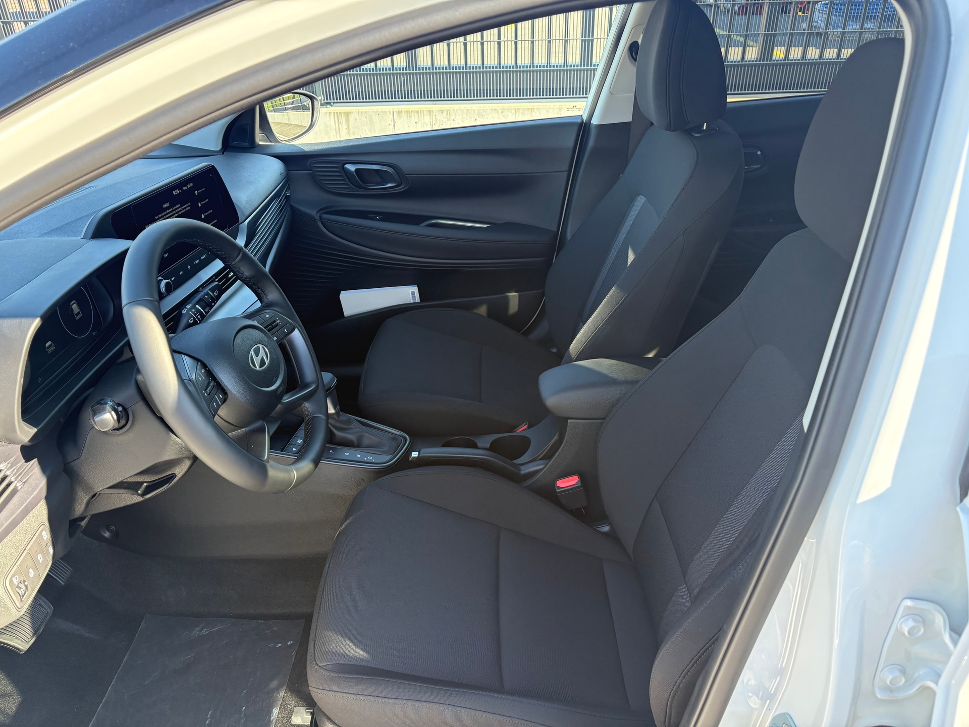 HYUNDAI i20 1.0 T-GDi Amplia DCT GO-image-9