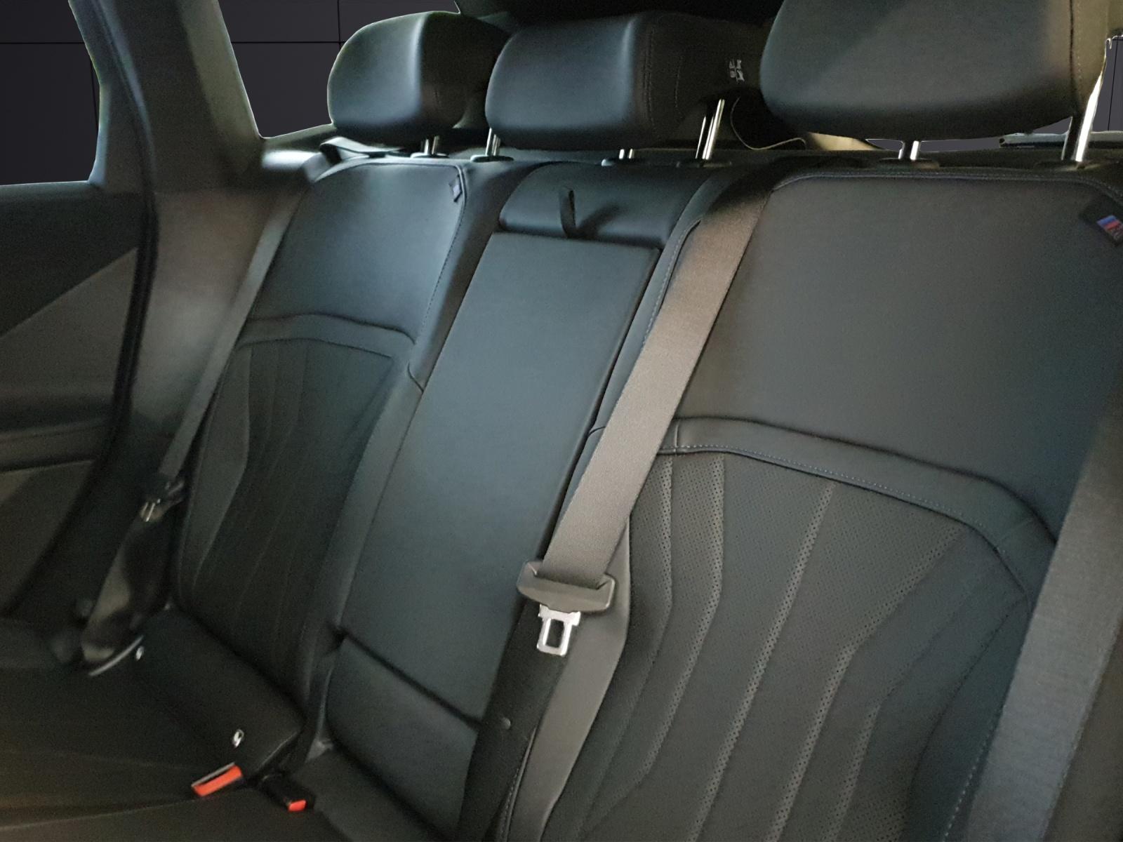 BMW iX3 40-image-11