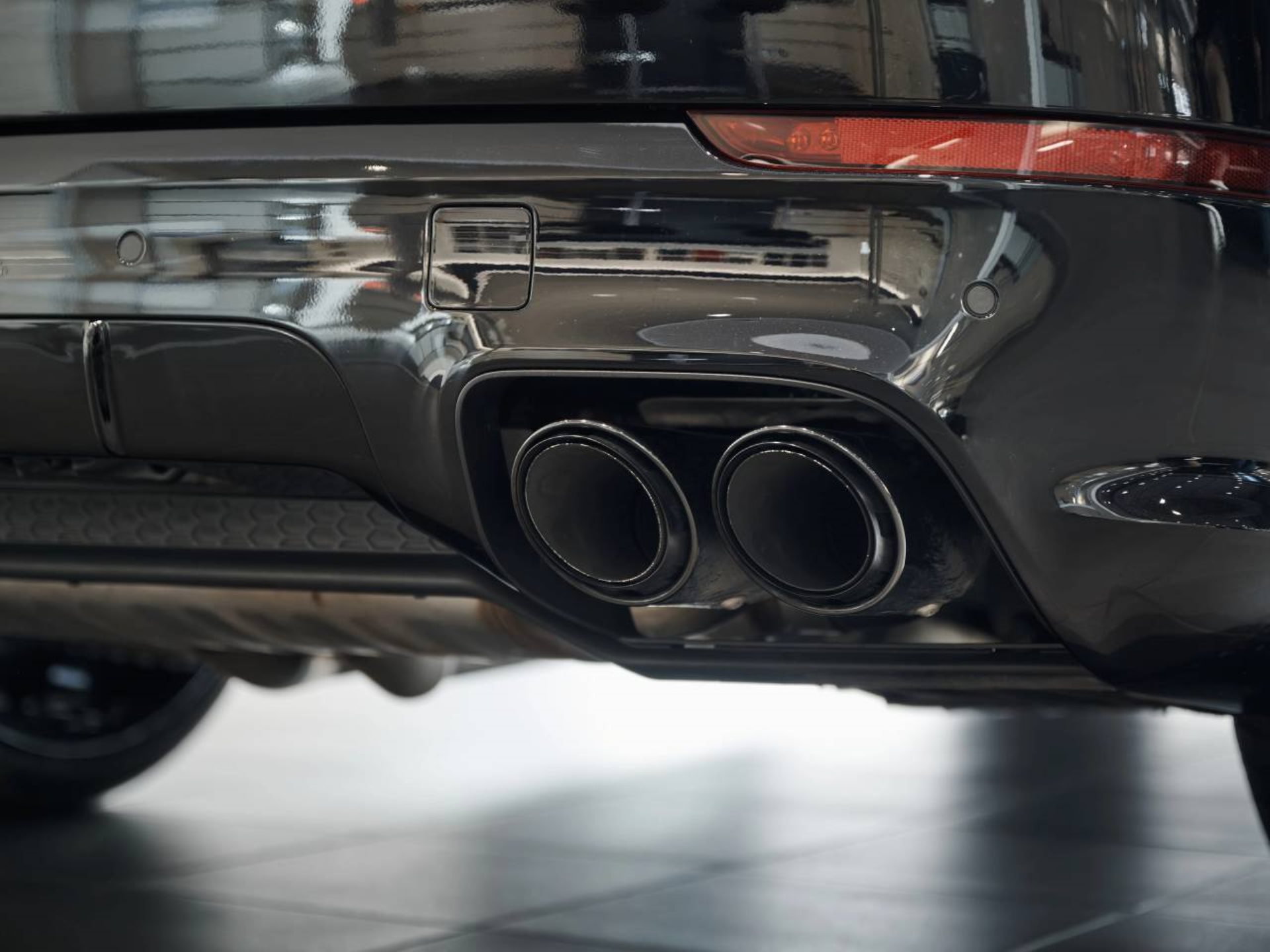 PORSCHE Cayenne Turbo S E-Hybrid-image-27