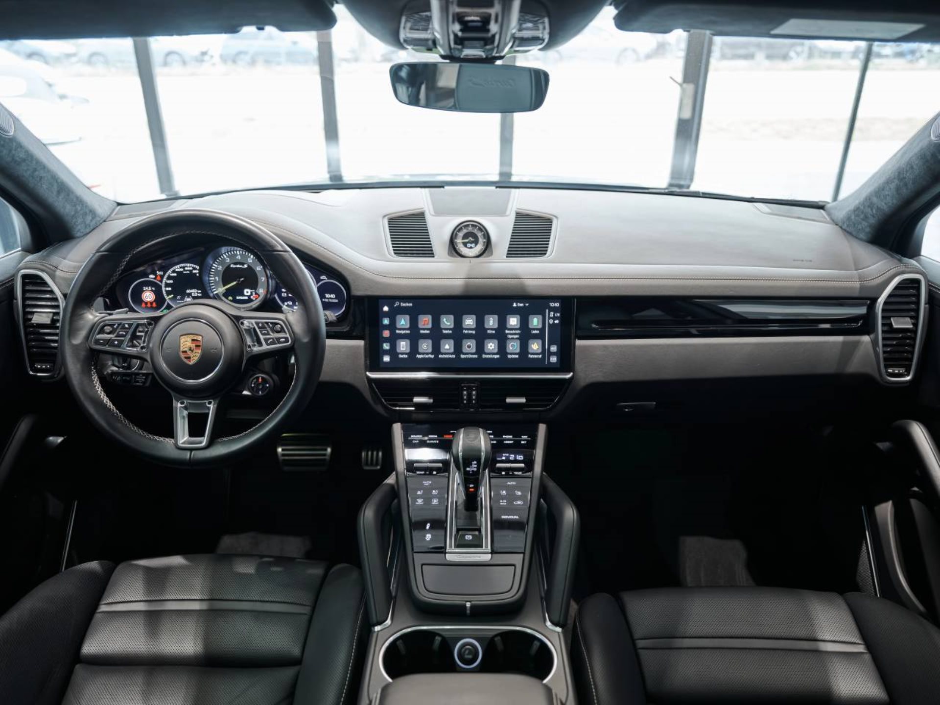 PORSCHE Cayenne Turbo S E-Hybrid-image-15