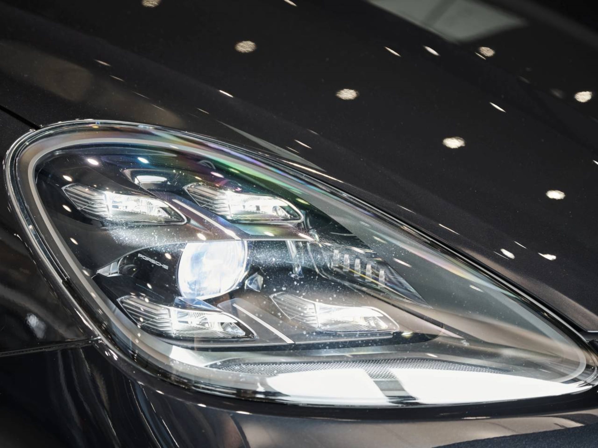 PORSCHE Cayenne Turbo S E-Hybrid-image-23