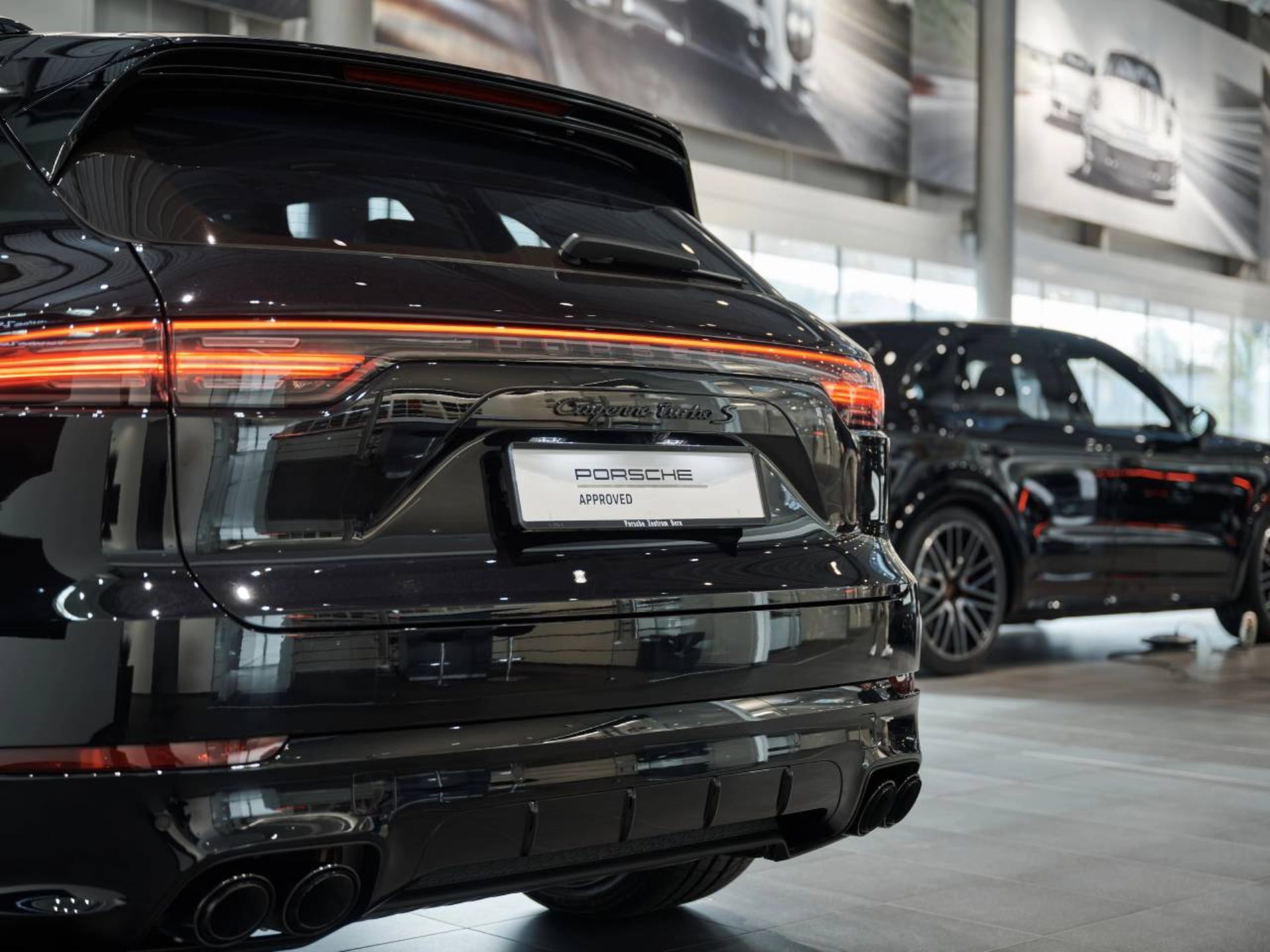 PORSCHE Cayenne Turbo S E-Hybrid-image-25