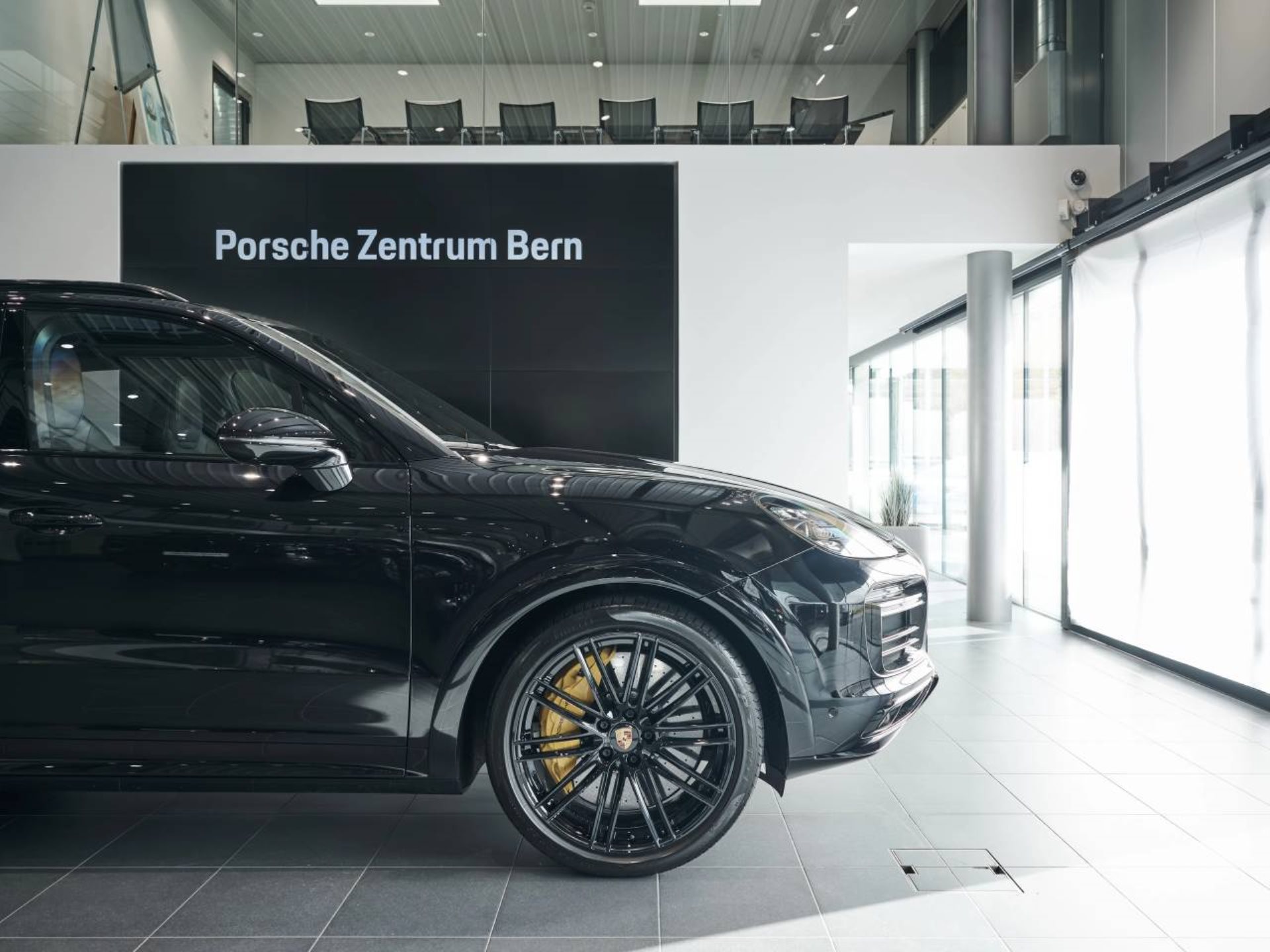 PORSCHE Cayenne Turbo S E-Hybrid-image-11