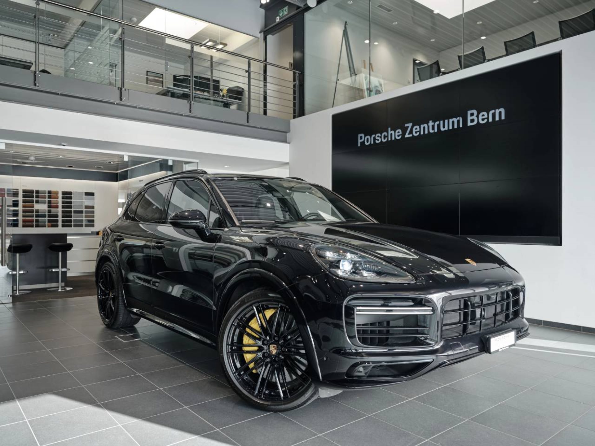 PORSCHE Cayenne Turbo S E-Hybrid-image-0