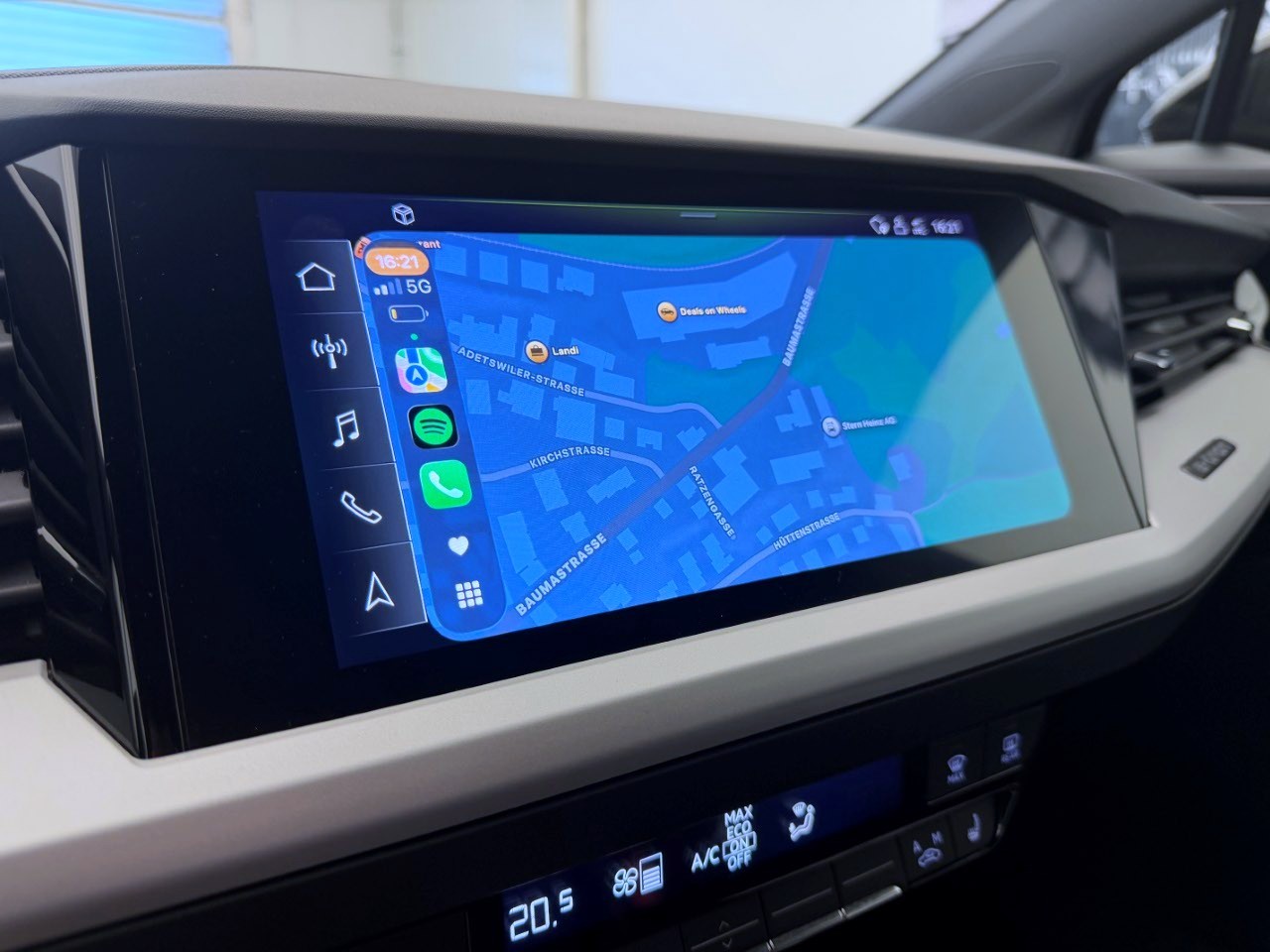 AUDI Q4 e-tron 35-image-14