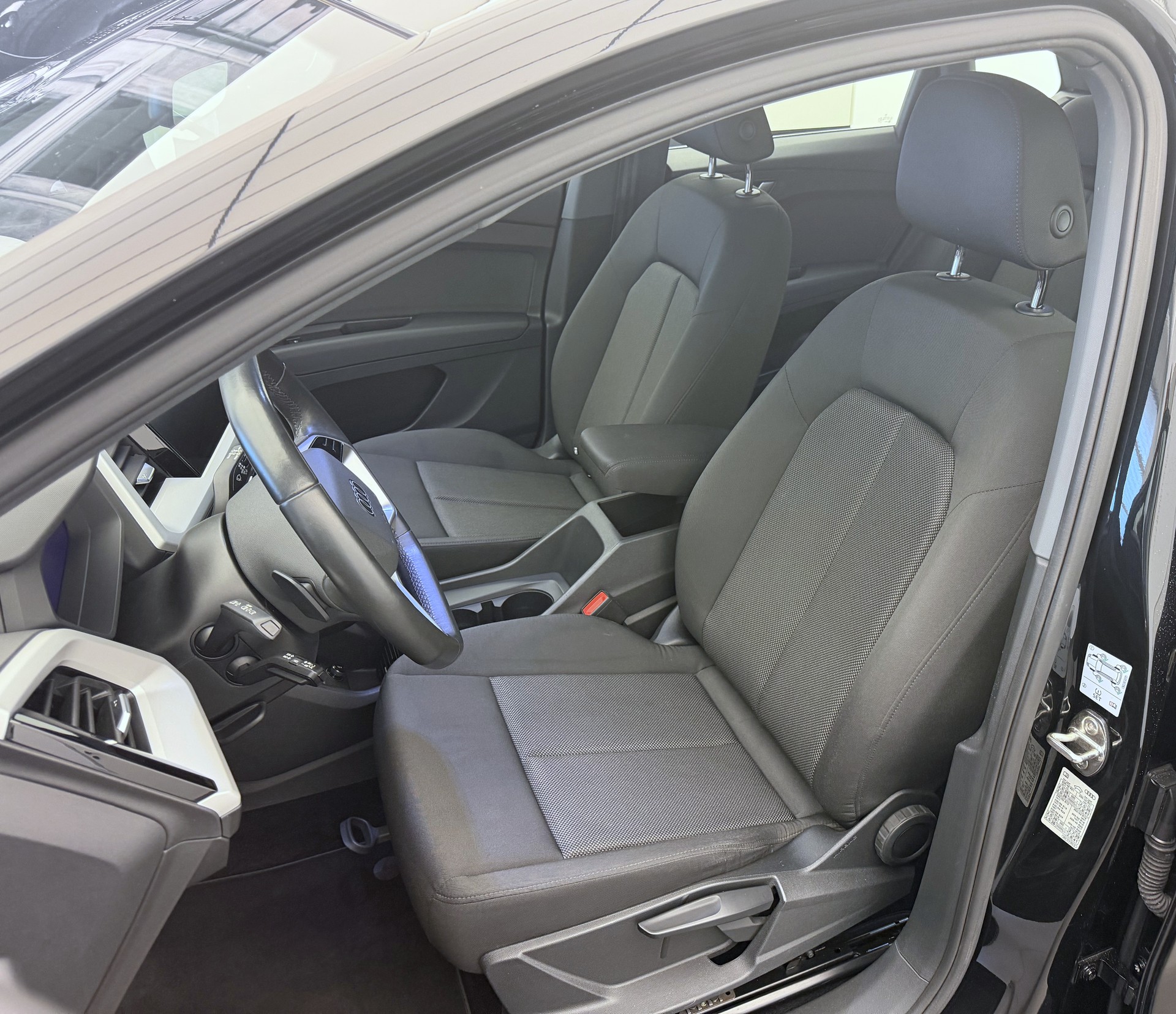AUDI Q4 e-tron 35-image-5