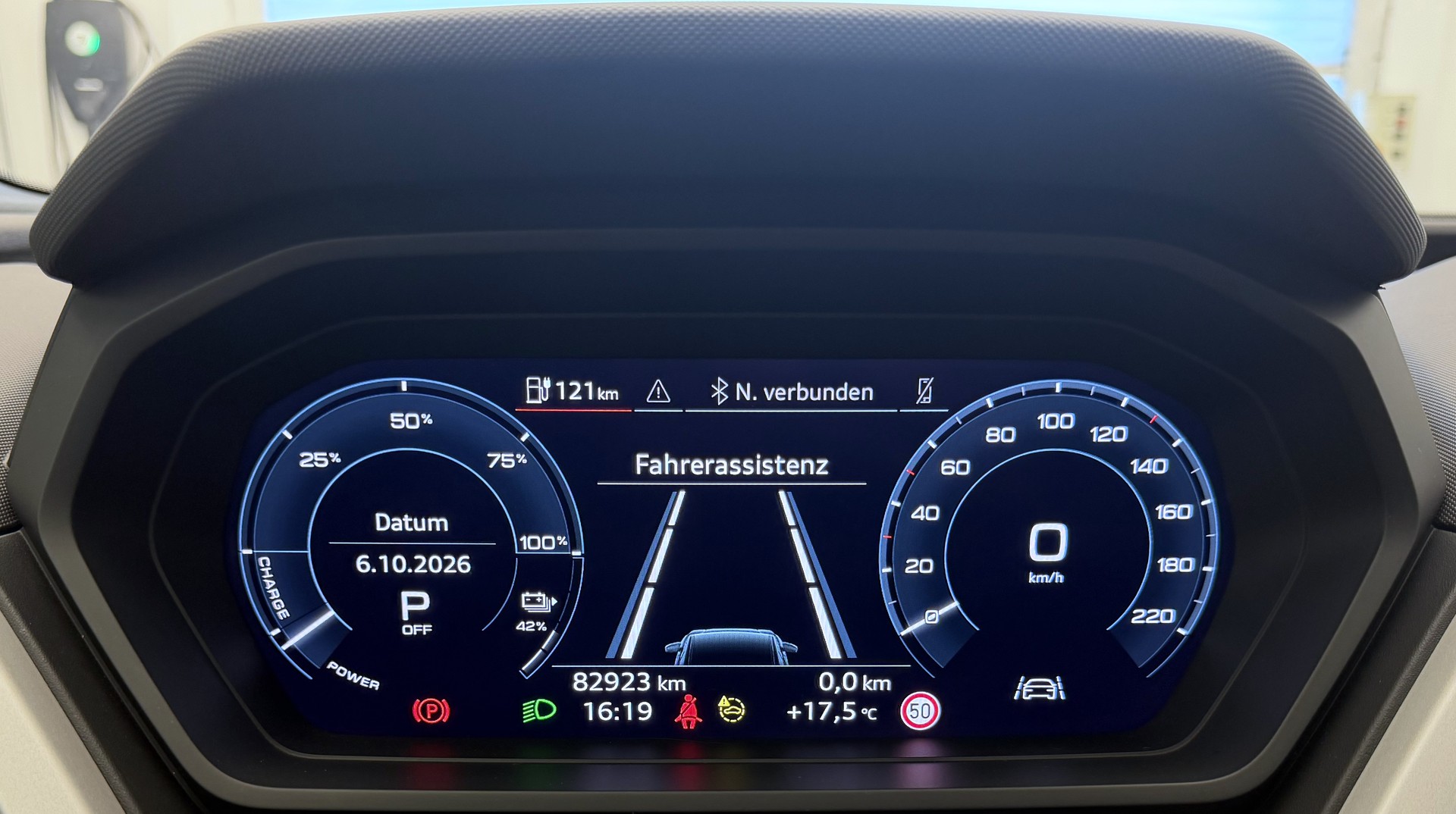 AUDI Q4 e-tron 35-image-8