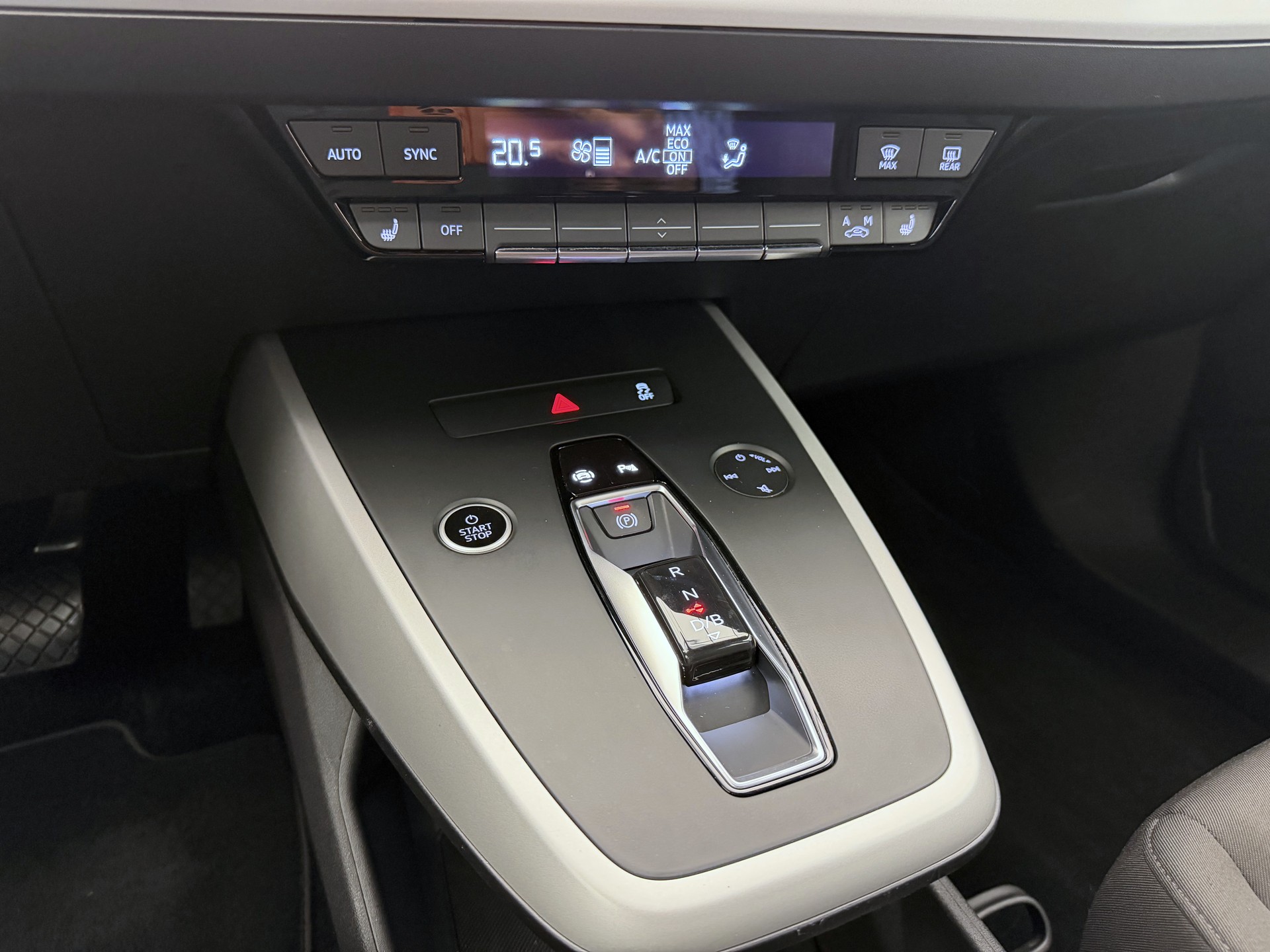 AUDI Q4 e-tron 35-image-12