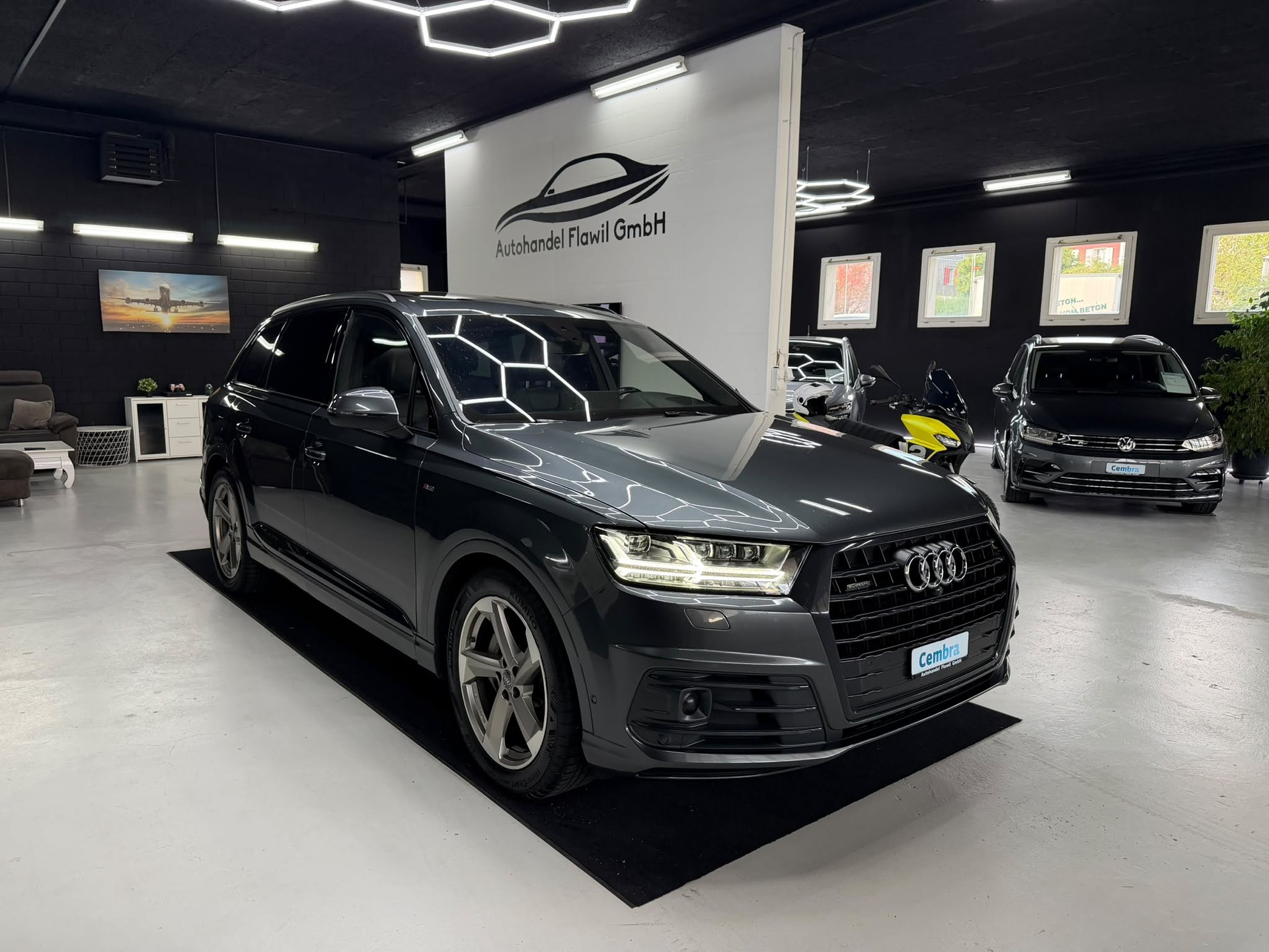 AUDI Q7 3.0 TDI quattro tiptronic S Line-image-0