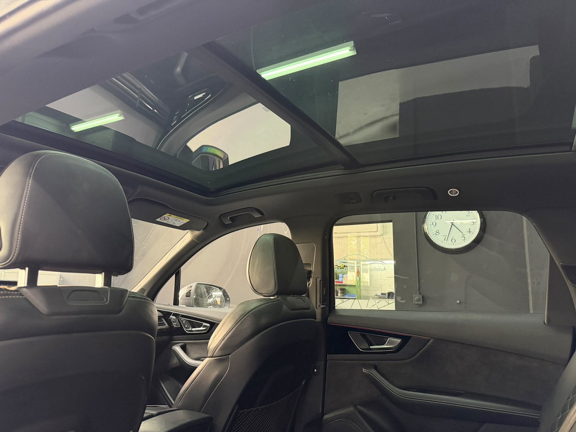AUDI Q7 3.0 TDI quattro tiptronic S Line-image-12