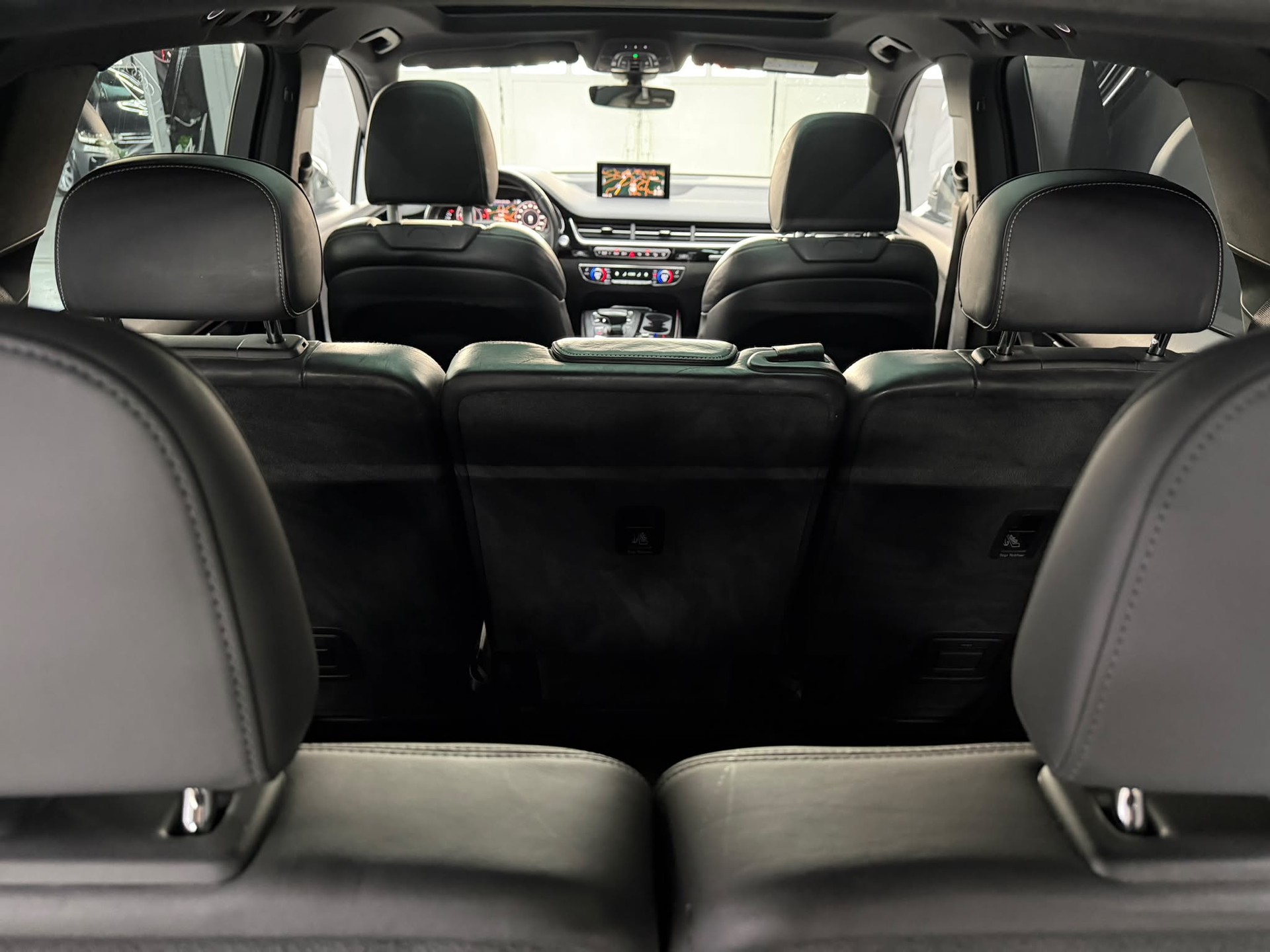 AUDI Q7 3.0 TDI quattro tiptronic S Line-image-18