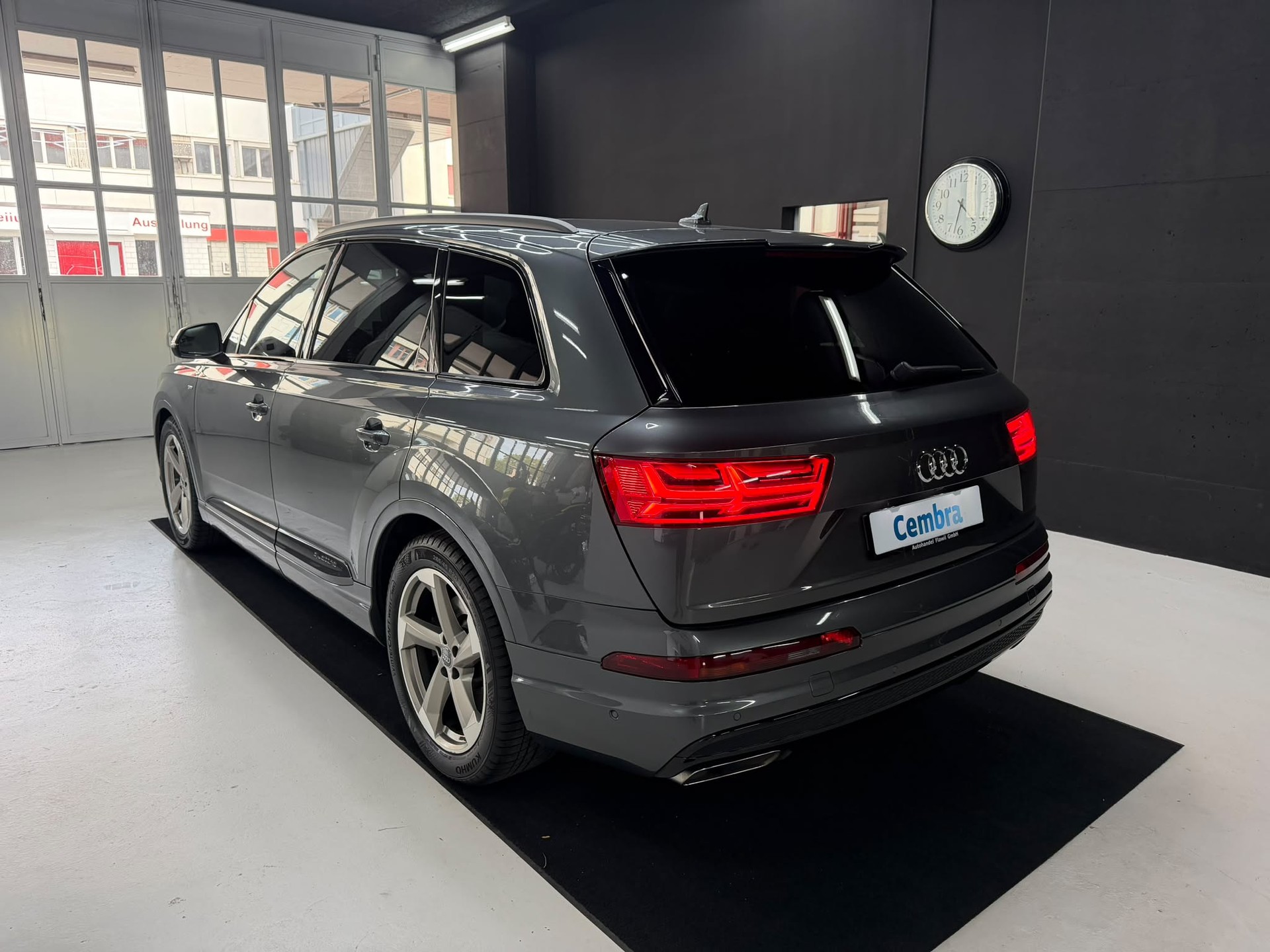 AUDI Q7 3.0 TDI quattro tiptronic S Line-image-20