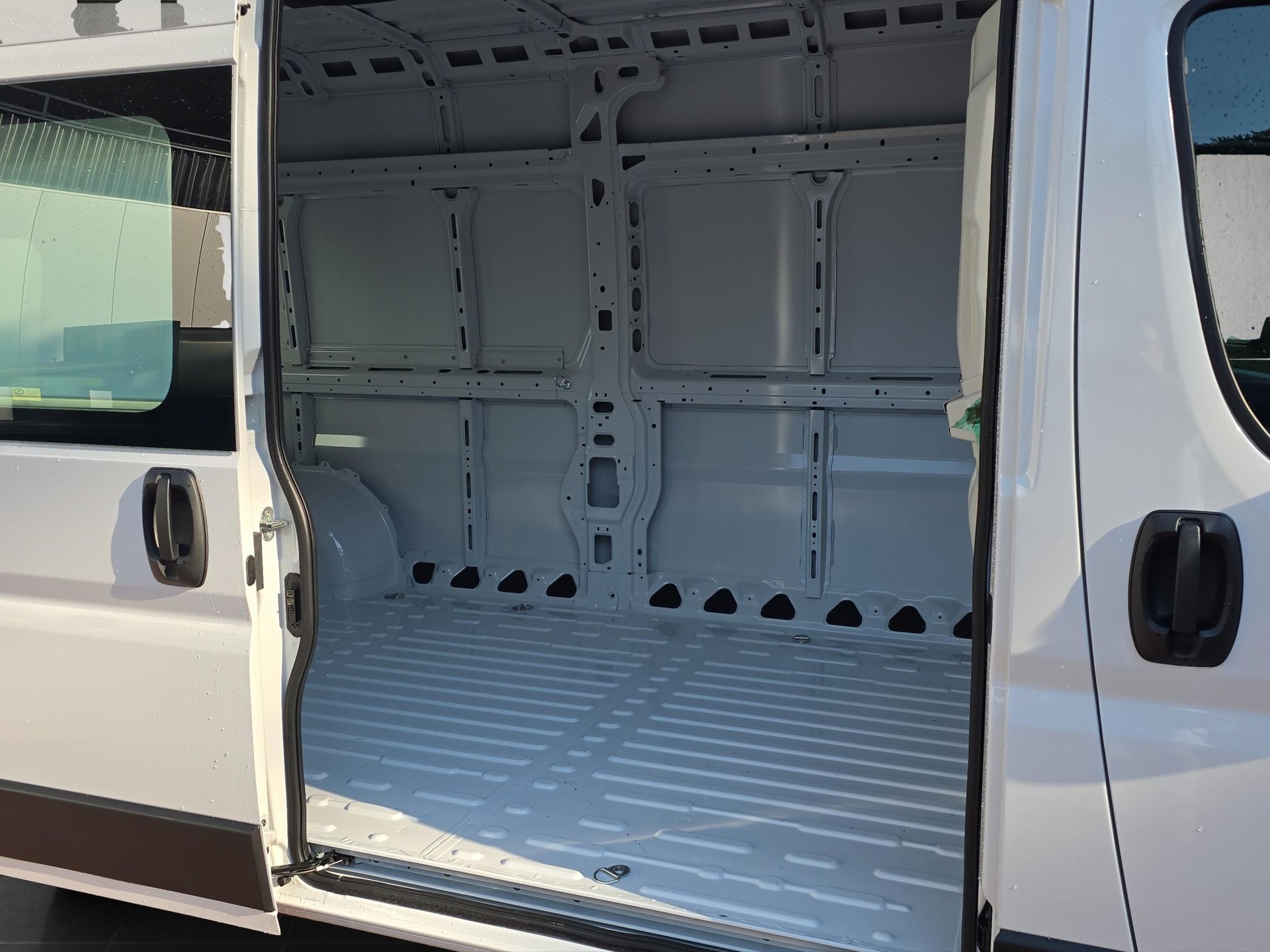 TOYOTA PROACE MAX Van 3.5 L3H2 2.2 D Active Heavy-image-11