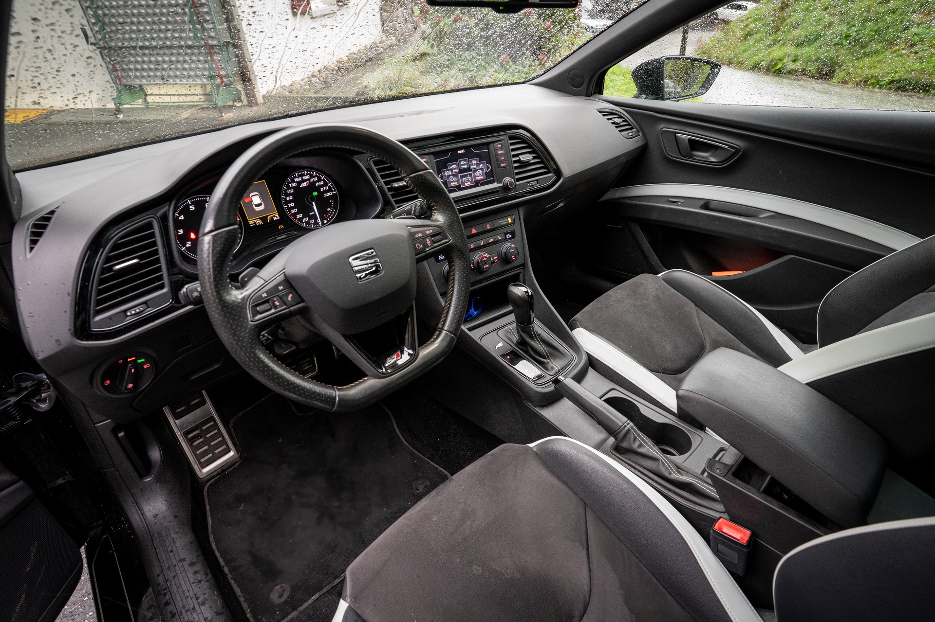 SEAT 2.0 TSI 280 Cupra DSG-image-4