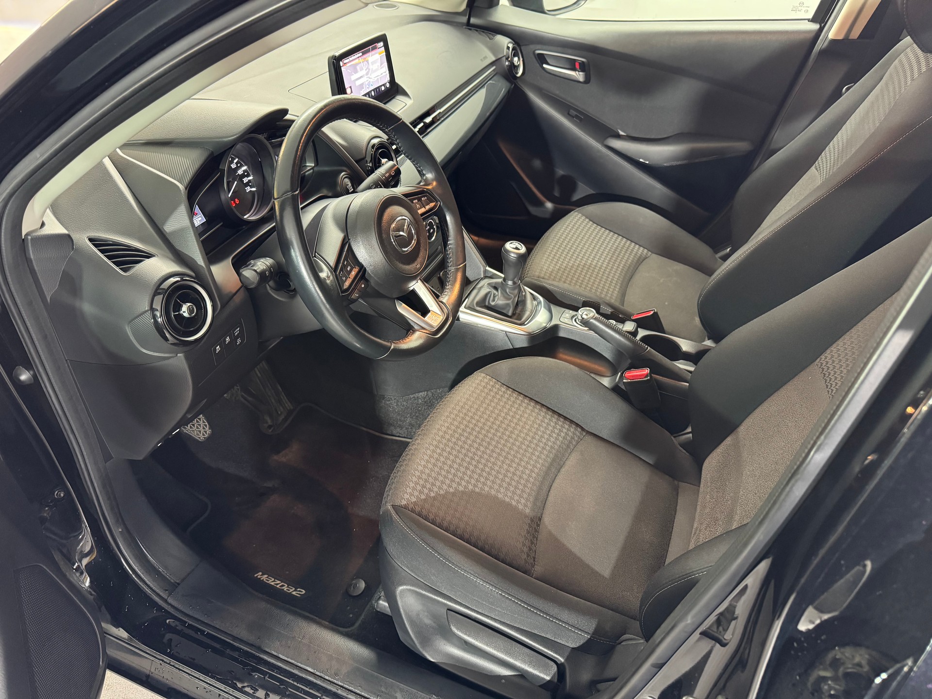 MAZDA 2 SKYACTIV-G 90 Ambition-image-7