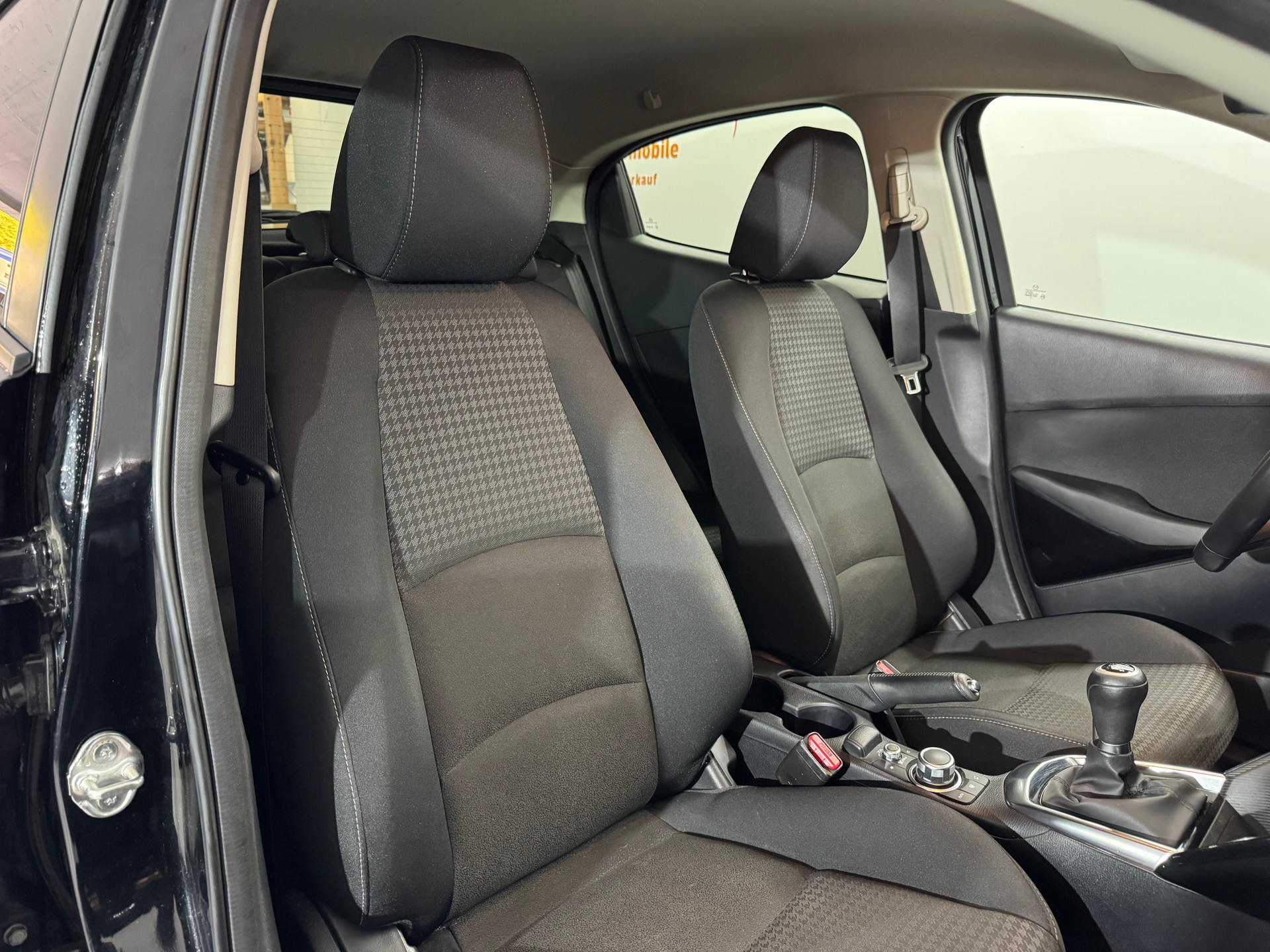 MAZDA 2 SKYACTIV-G 90 Ambition-image-9