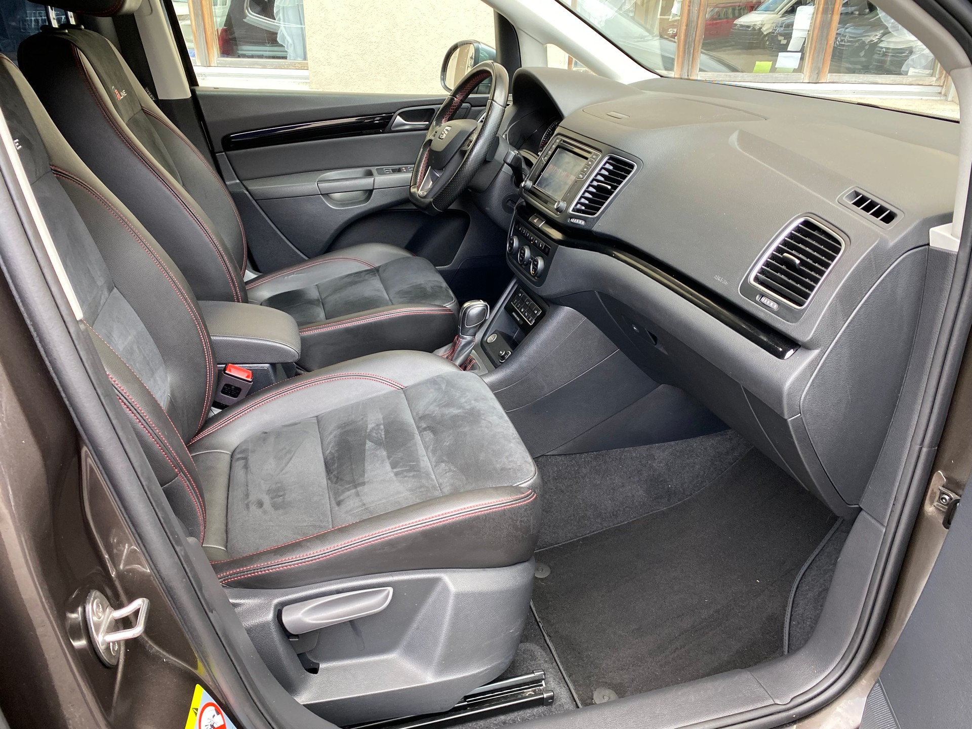 SEAT Alhambra 1.4 TSI FR Line DSG-image-6