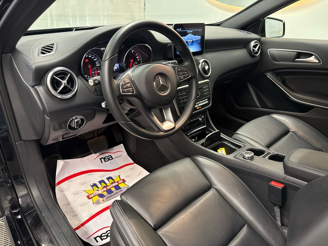 MERCEDES-BENZ A 200 7G-DCT-image-2