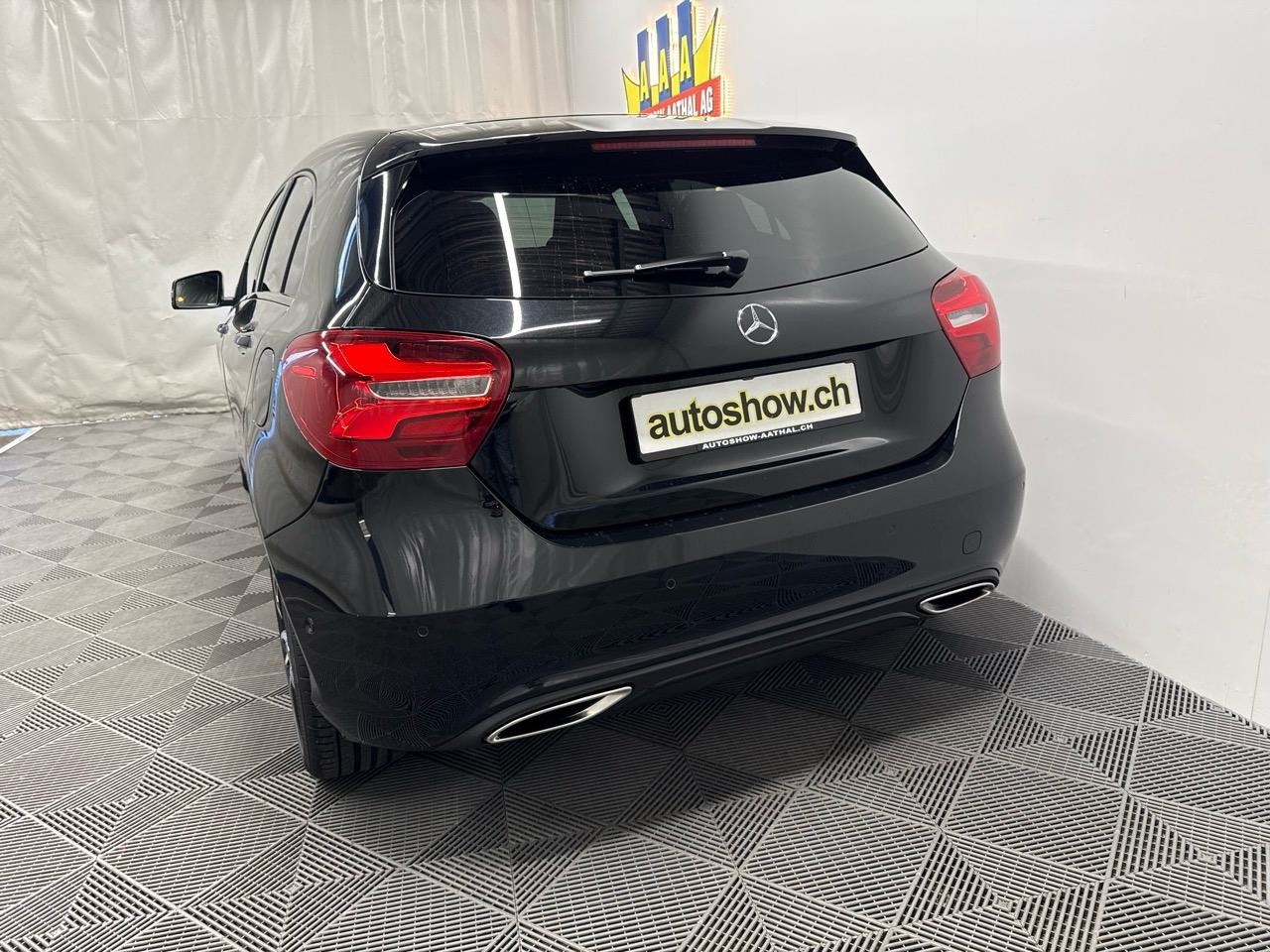 MERCEDES-BENZ A 200 7G-DCT-image-10
