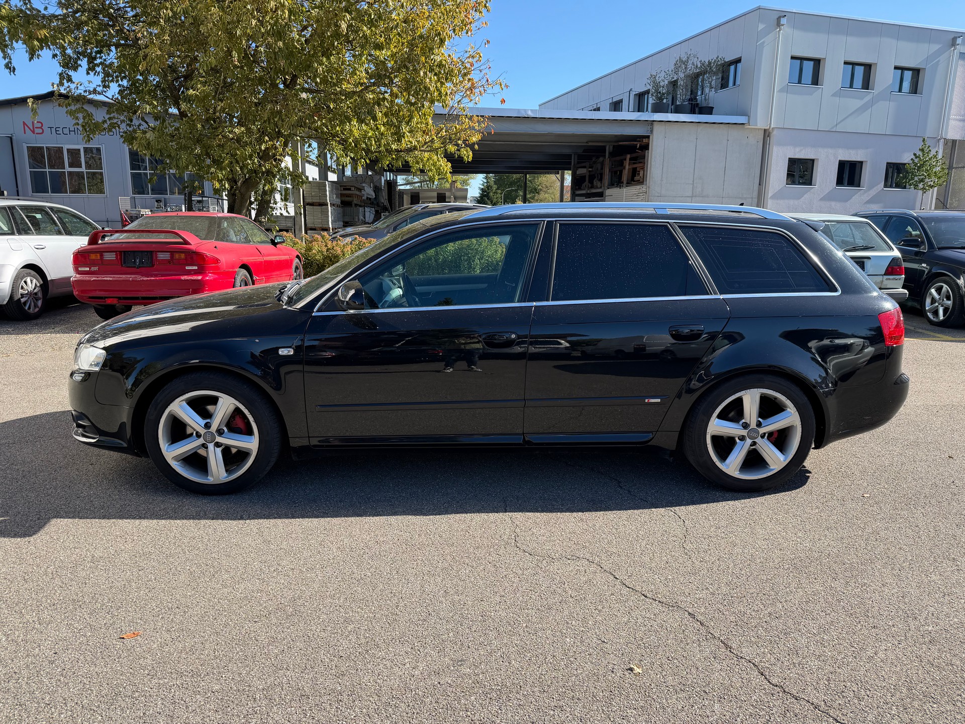 AUDI A4 Avant 2.0 TDI-image-4