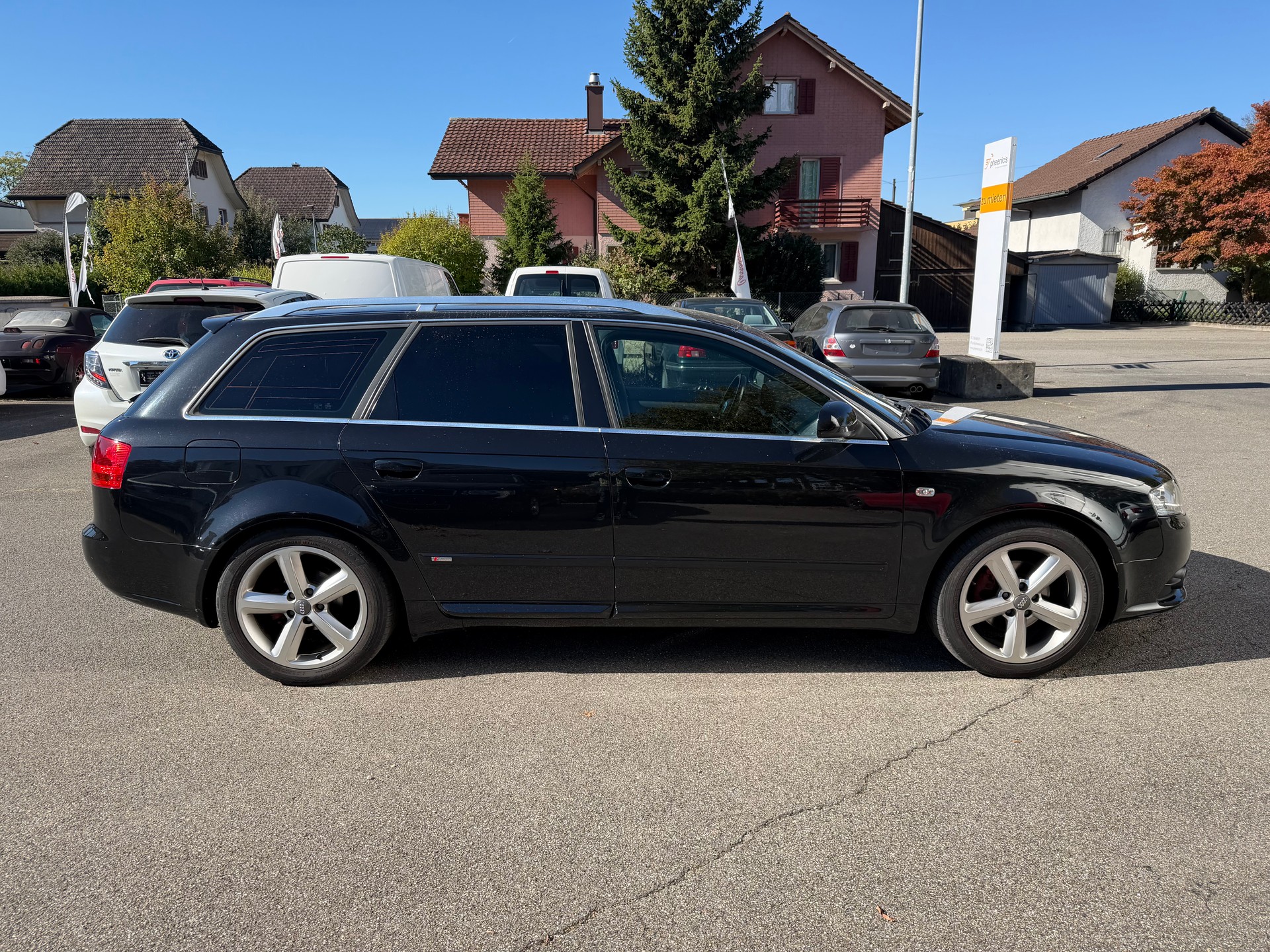 AUDI A4 Avant 2.0 TDI-image-5