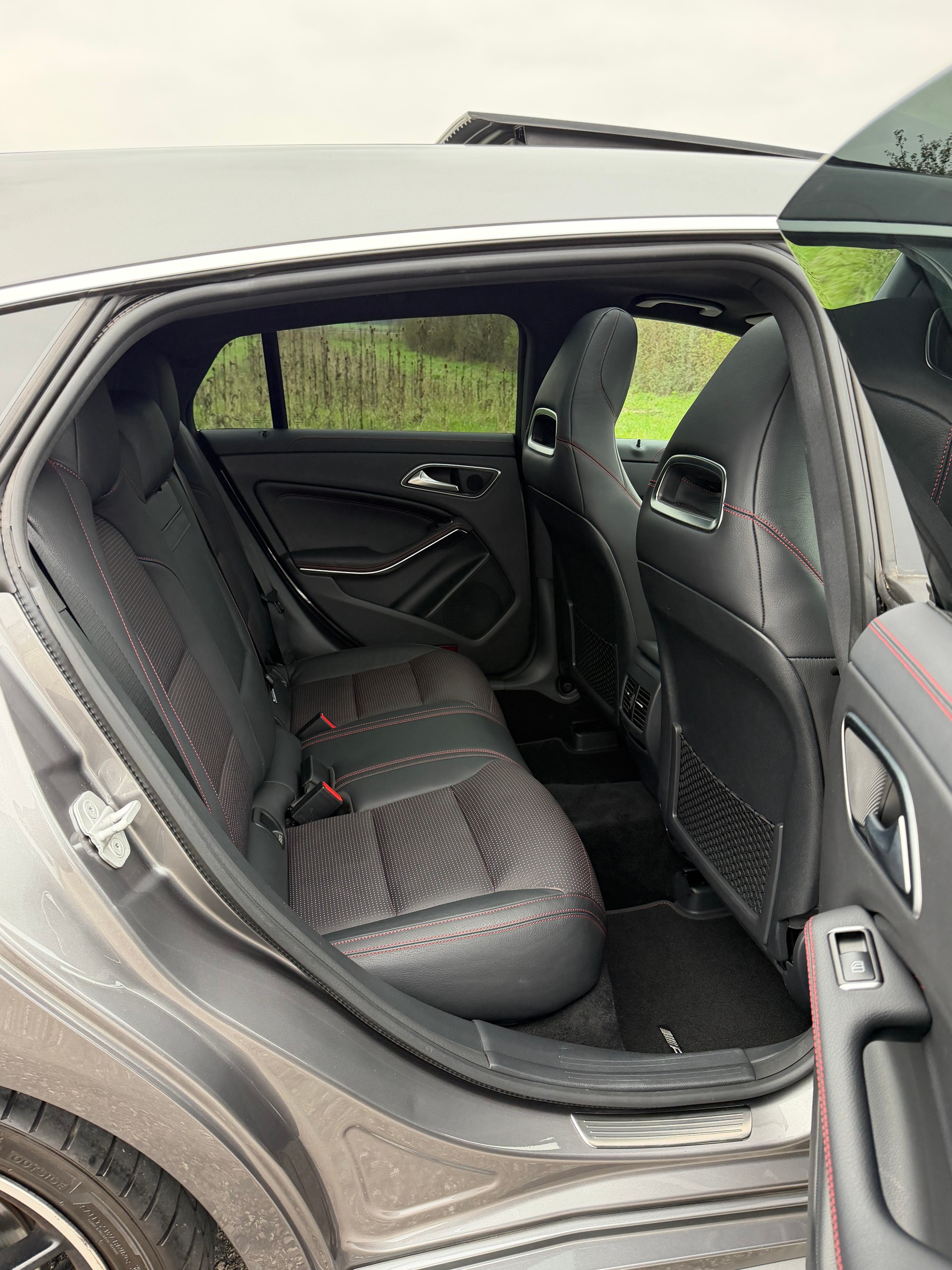MERCEDES-BENZ CLA 45 AMG 4m-image-8