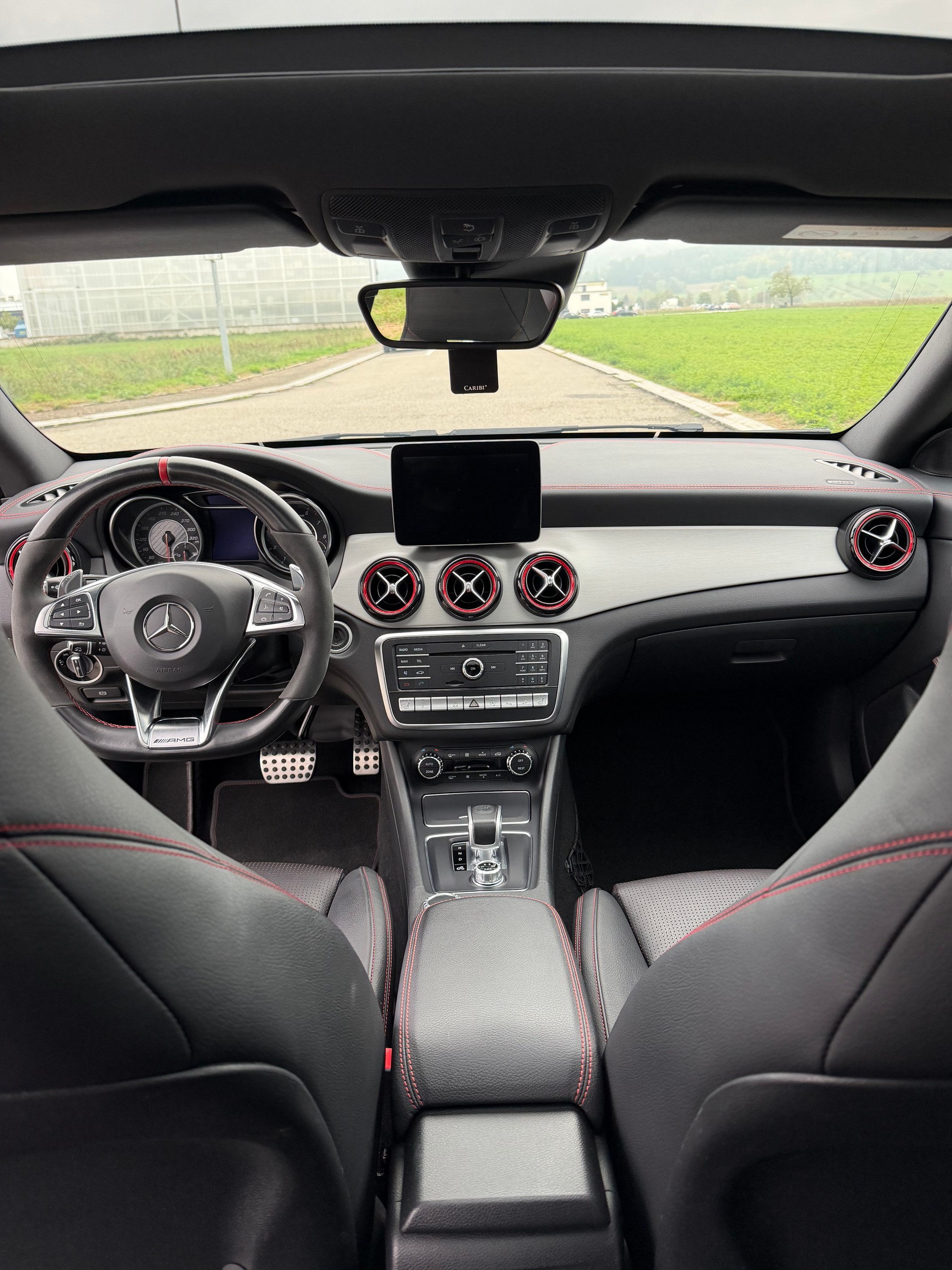 MERCEDES-BENZ CLA 45 AMG 4m-image-11