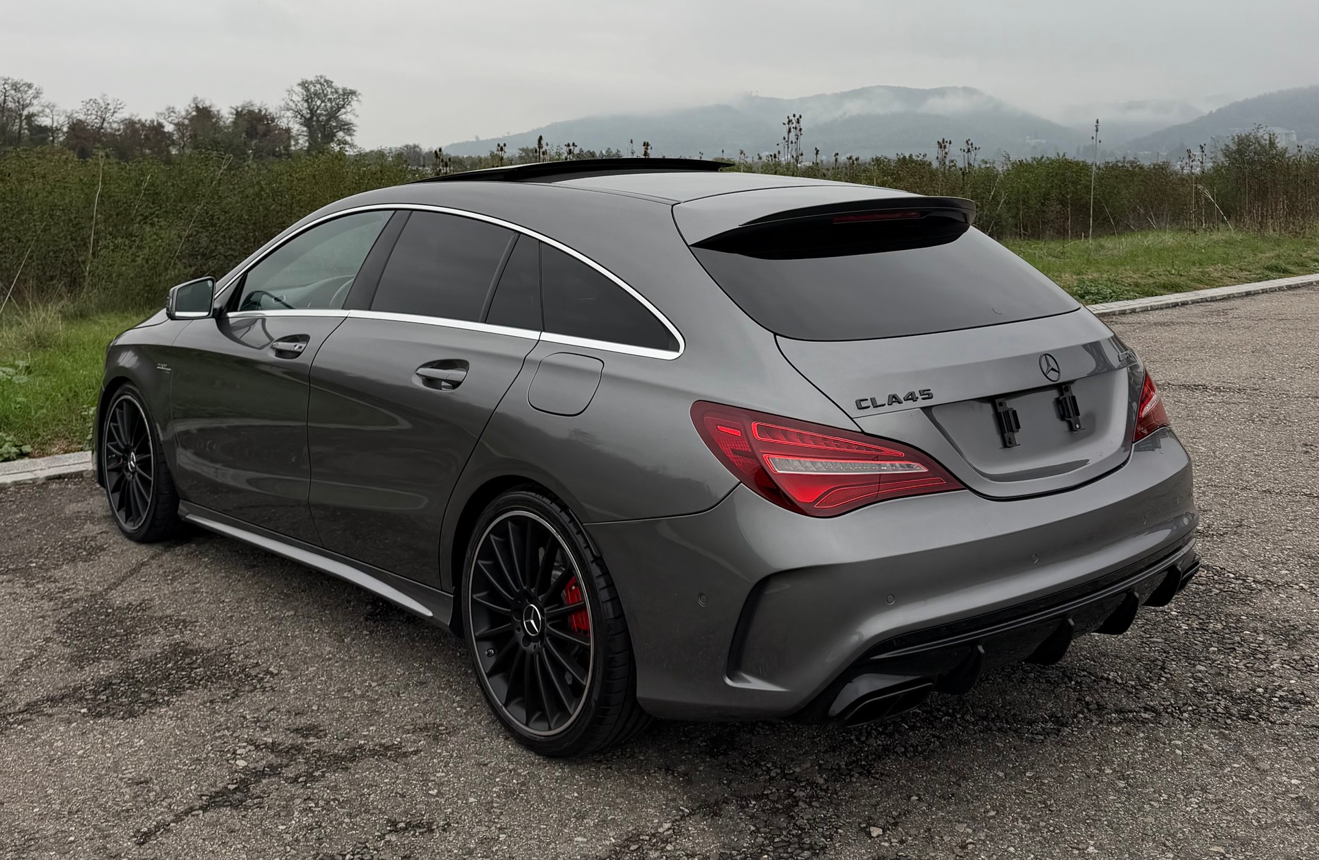 MERCEDES-BENZ CLA 45 AMG 4m-image-2
