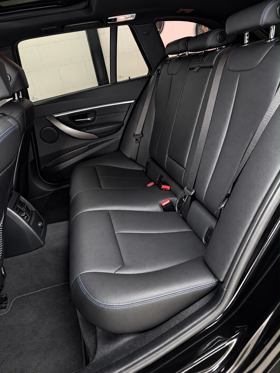 BMW 320d xDrive Touring Edition M Sport Steptronic | 1.Hand | CH- Auto |-image-17
