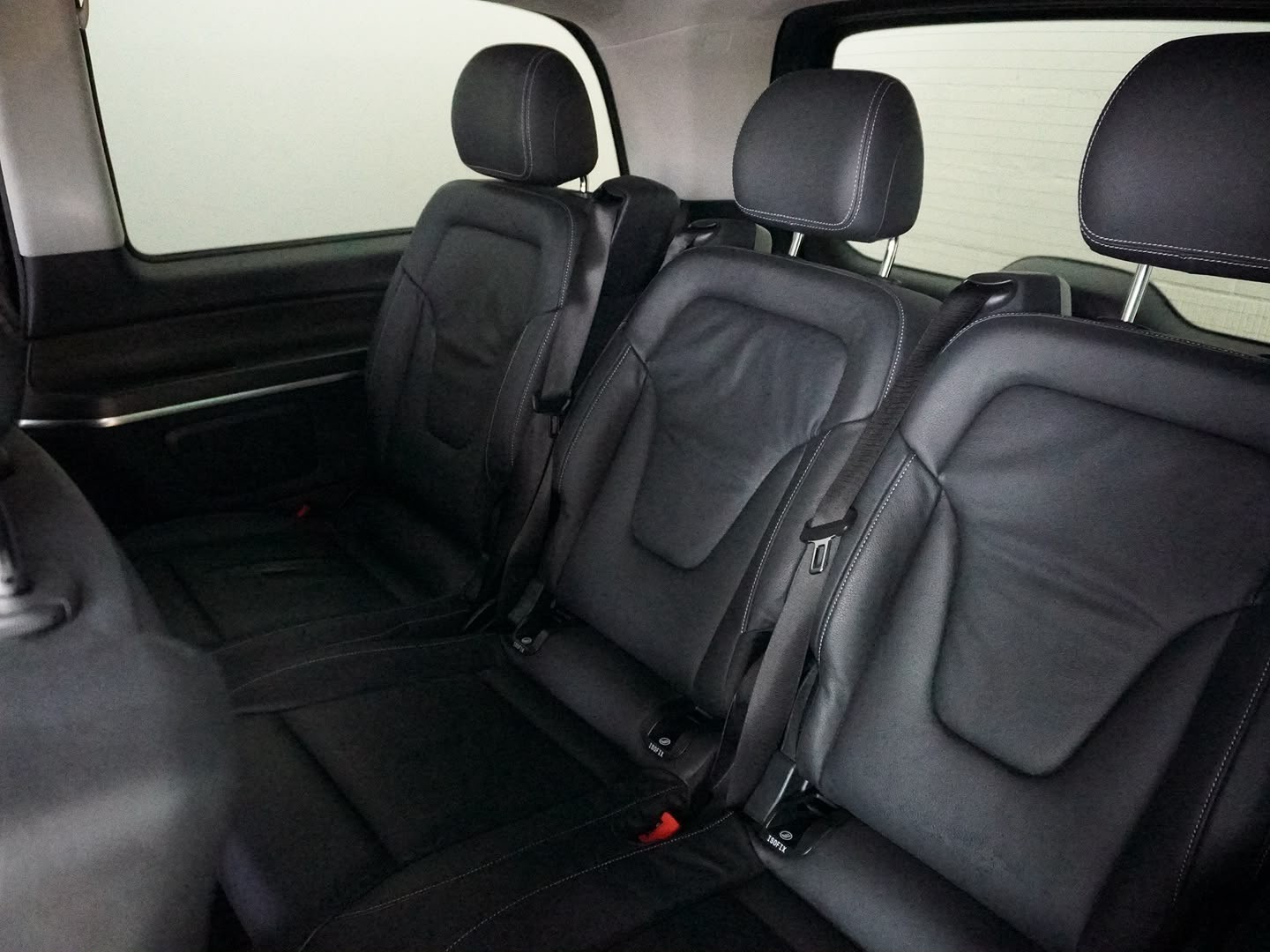 MERCEDES-BENZ V 250 d lang Avantgarde 4Matic G-Tronic *Facelift*-image-5