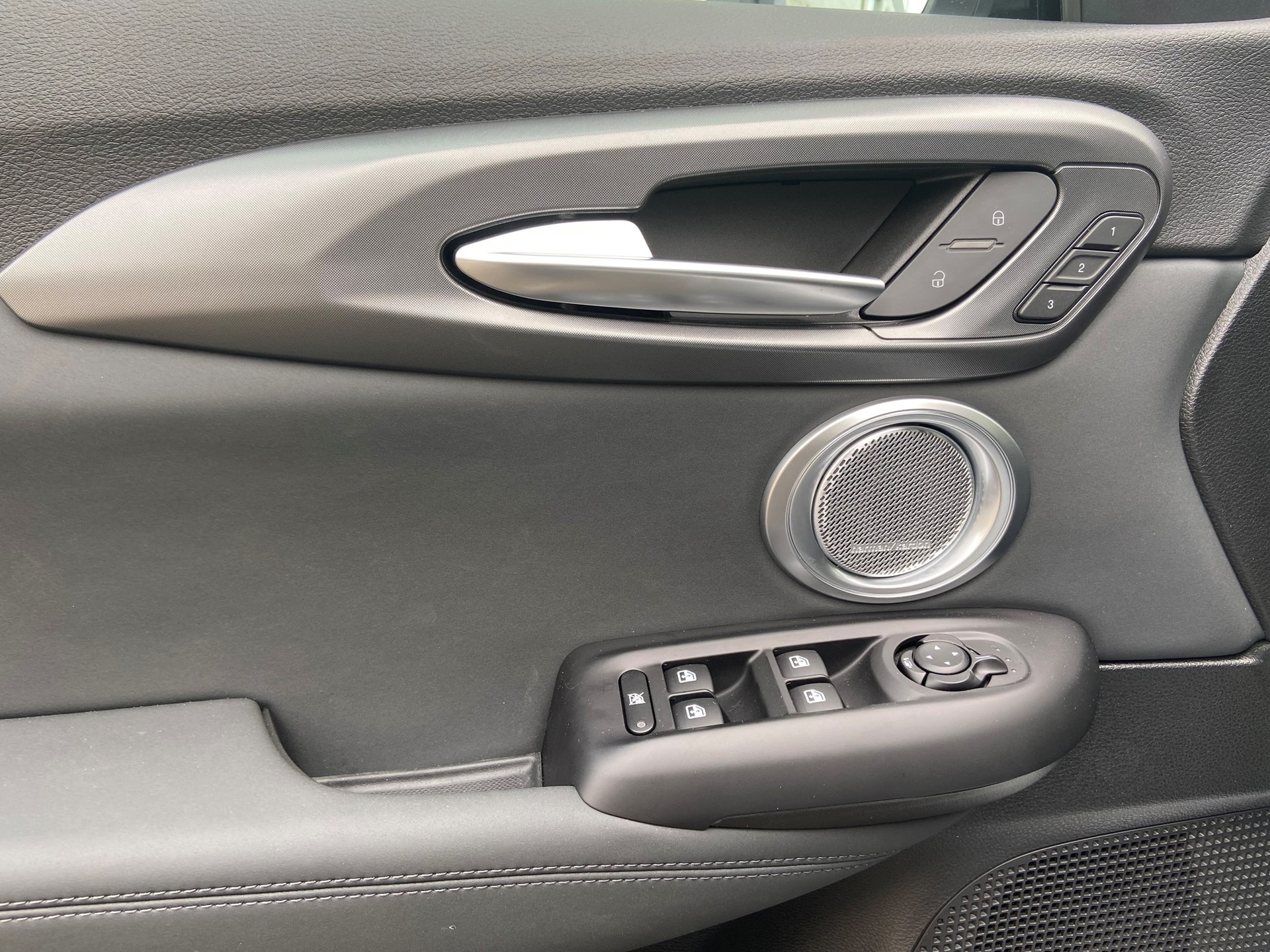ALFA ROMEO Tonale 1.5 48V Hybrid Sprint Pack Premium-image-10