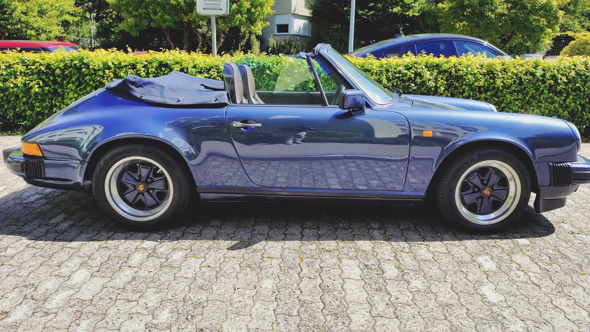 PORSCHE 911 Carrera Cabrio-image-0