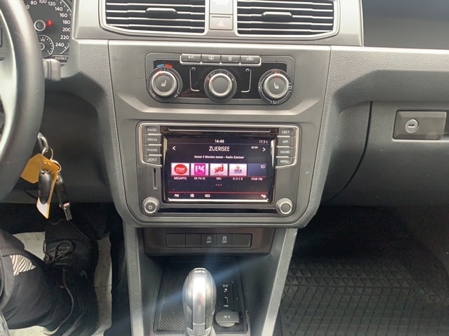 VW Caddy Maxi 2.0TDI 4Motion BlueMotion Technology DSG-image-12