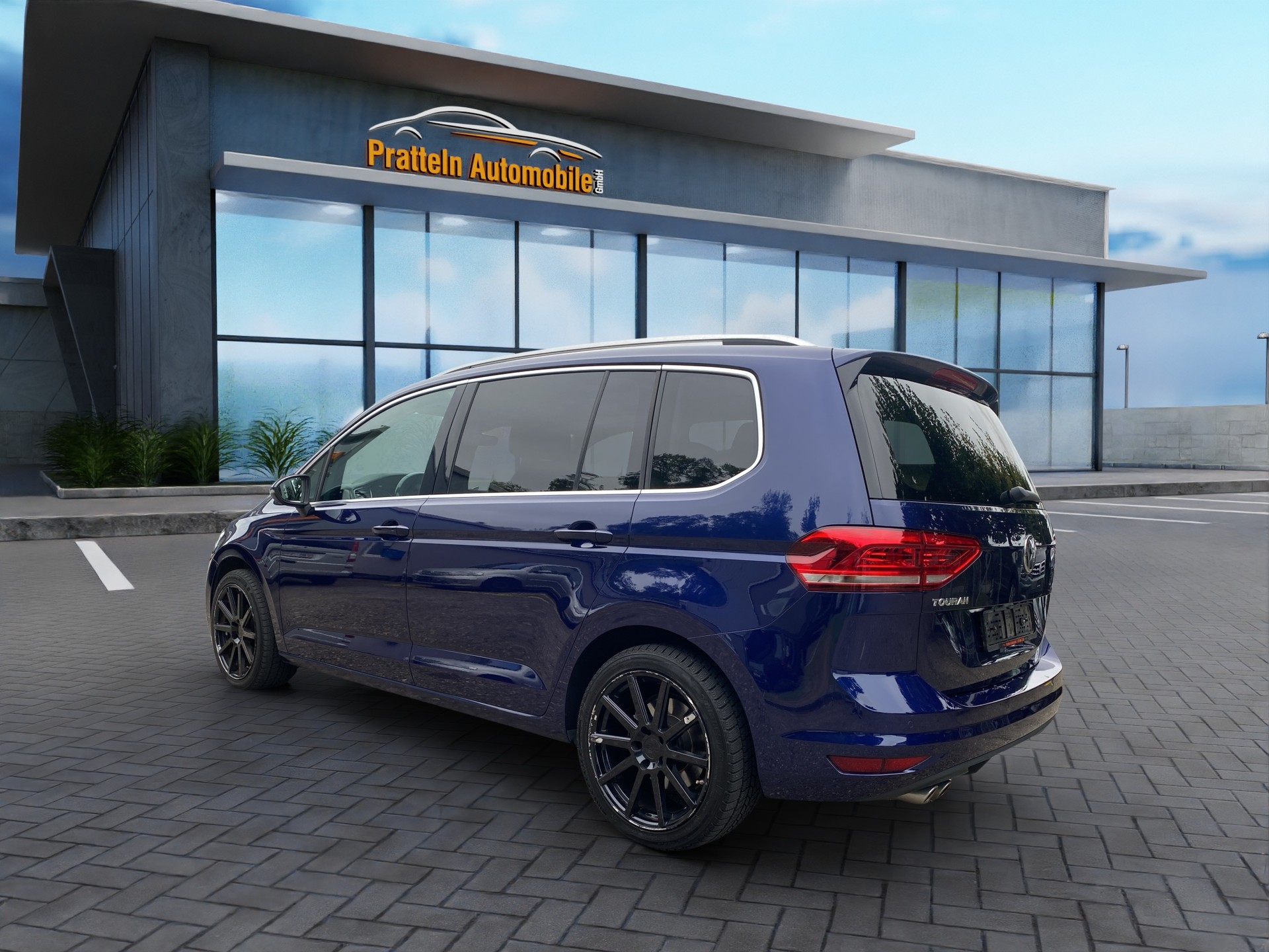 VW Touran 2.0 TDI BlueMotion Technology Highline DSG-image-2
