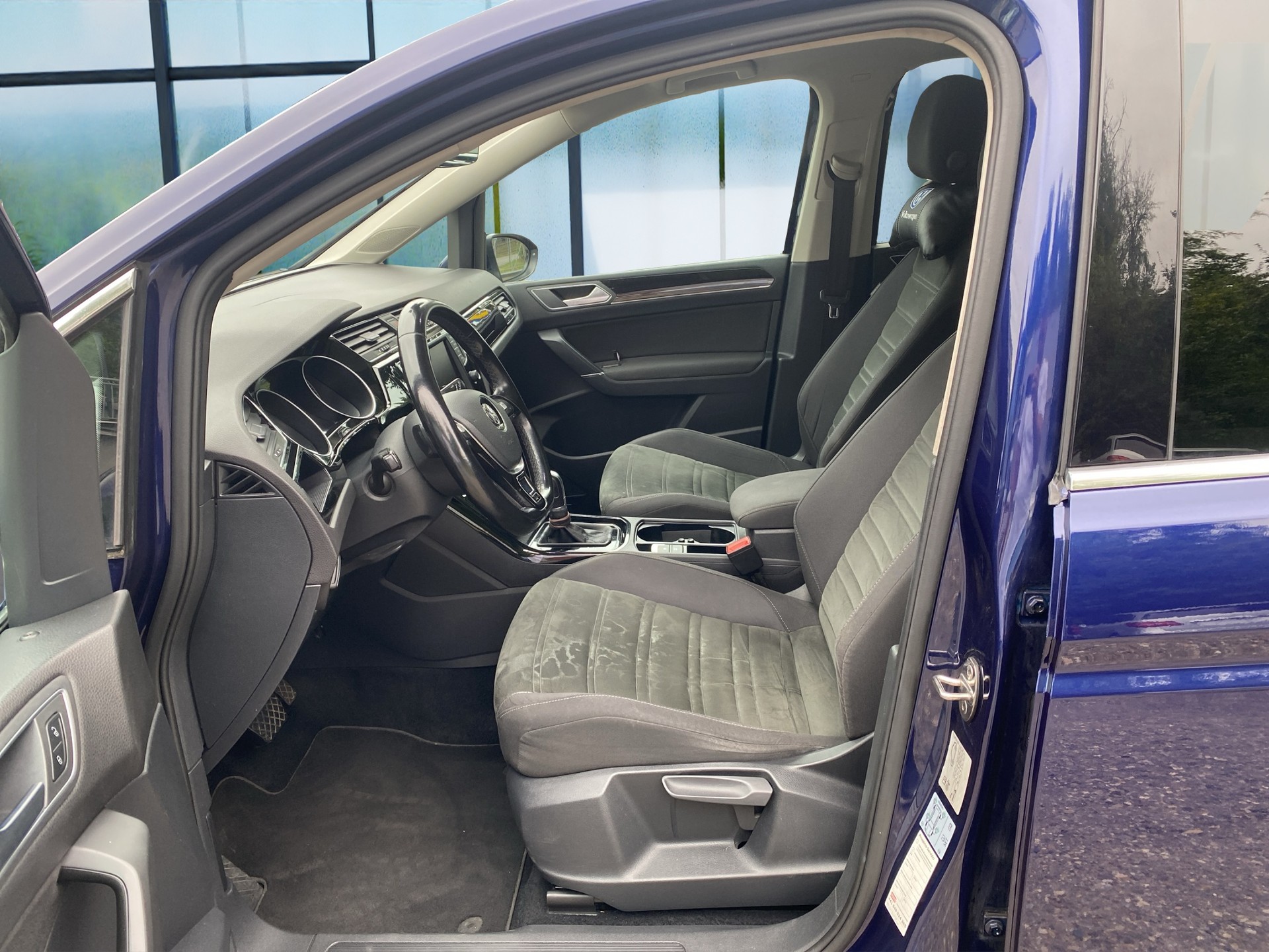 VW Touran 2.0 TDI BlueMotion Technology Highline DSG-image-9