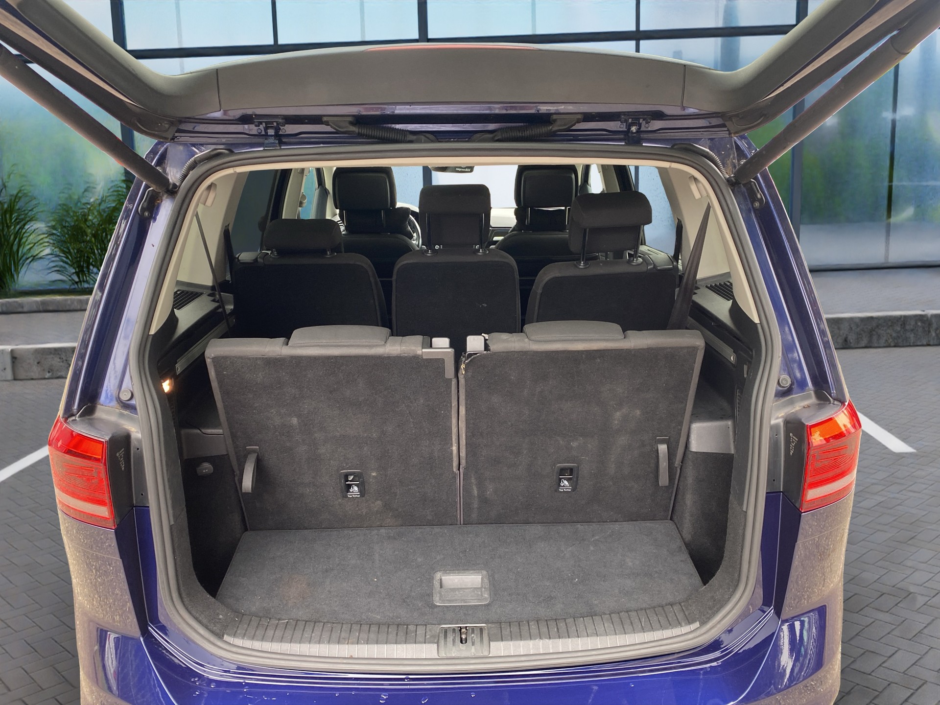 VW Touran 2.0 TDI BlueMotion Technology Highline DSG-image-4