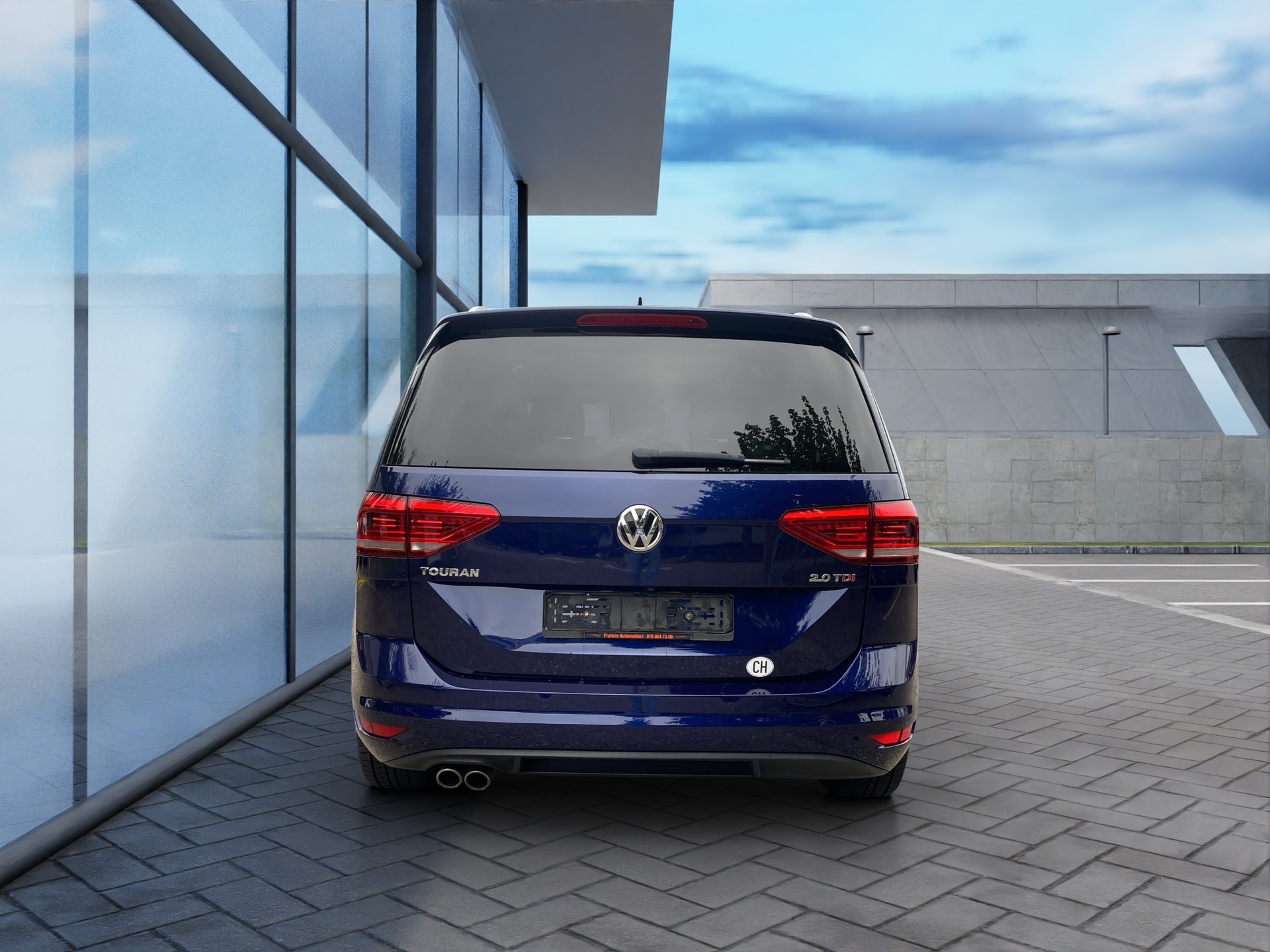 VW Touran 2.0 TDI BlueMotion Technology Highline DSG-image-3