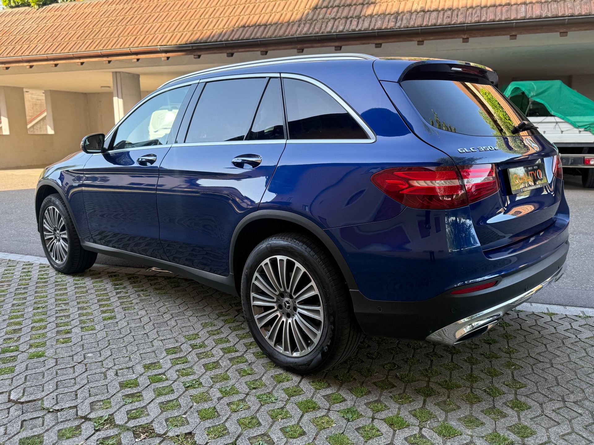 MERCEDES-BENZ GLC 350 e Exclusive 4Matic 7G-Tronic-showroom-element-2
