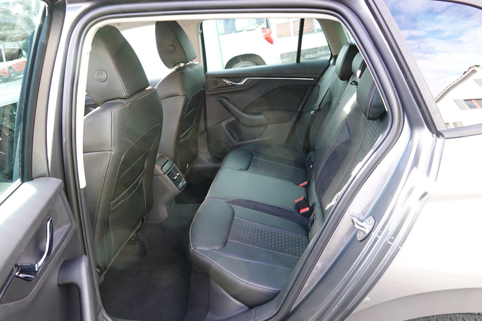 SKODA Scala 1.5 TSI Selection-image-10