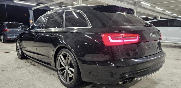 AUDI S6 Avant 4.0 TFSI V8 quattro S-tronic-image-3
