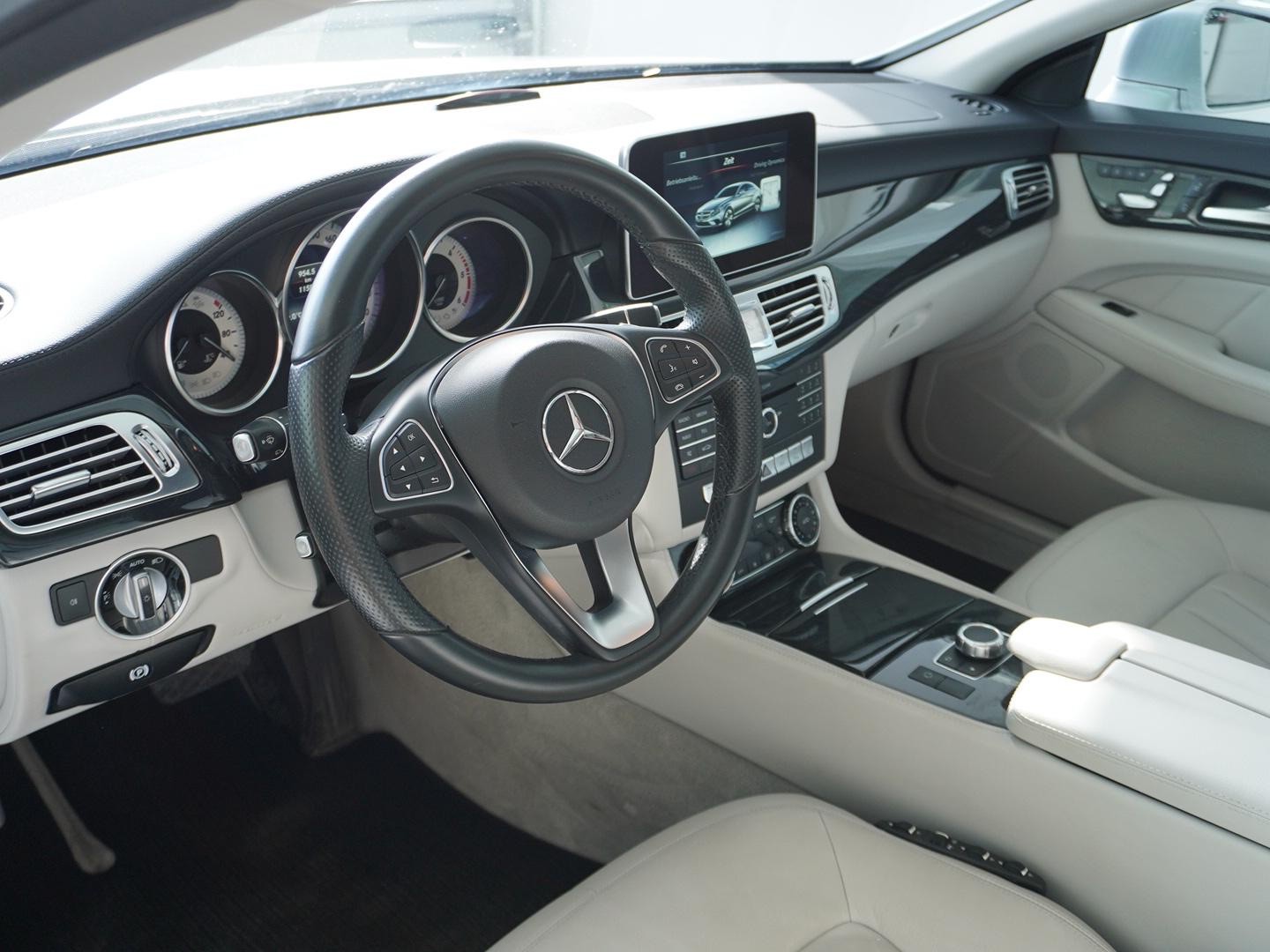 MERCEDES-BENZ CLS 350 d 4Matic 9G-Tronic-image-2