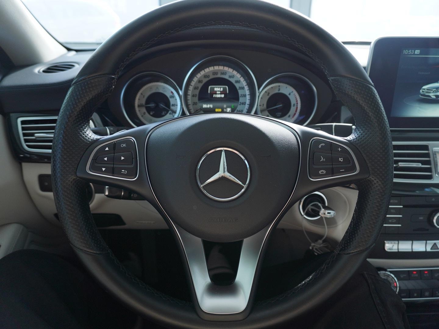 MERCEDES-BENZ CLS 350 d 4Matic 9G-Tronic-image-9