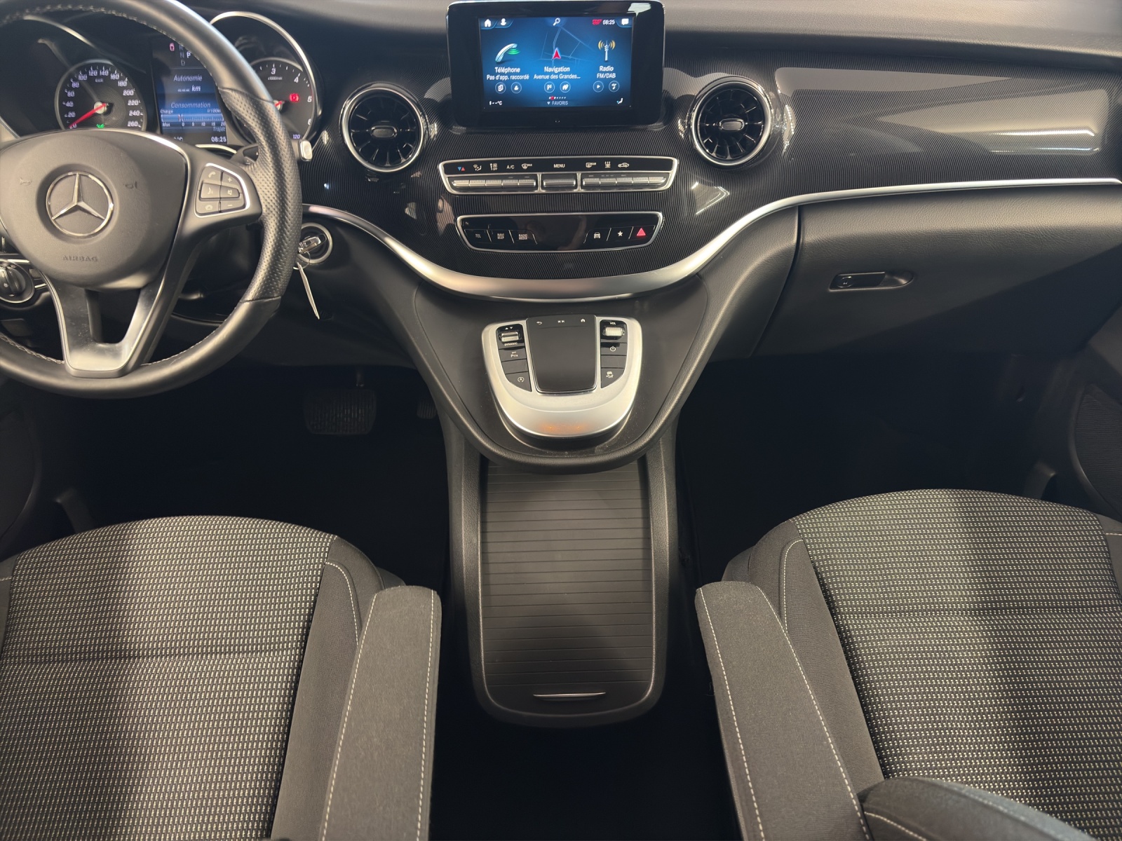 MERCEDES-BENZ V 250 d L 4Matic-image-11